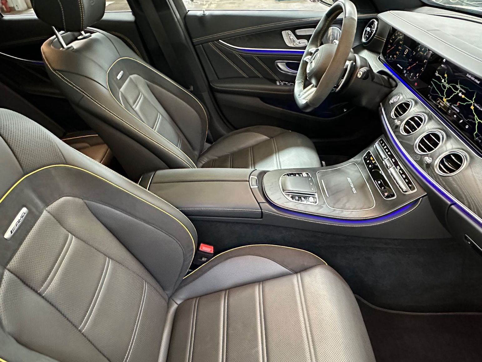 Fahrzeugabbildung Mercedes-Benz E 63 S AMG T 4Matic TRACK DRIVER ABGAS Garan2027