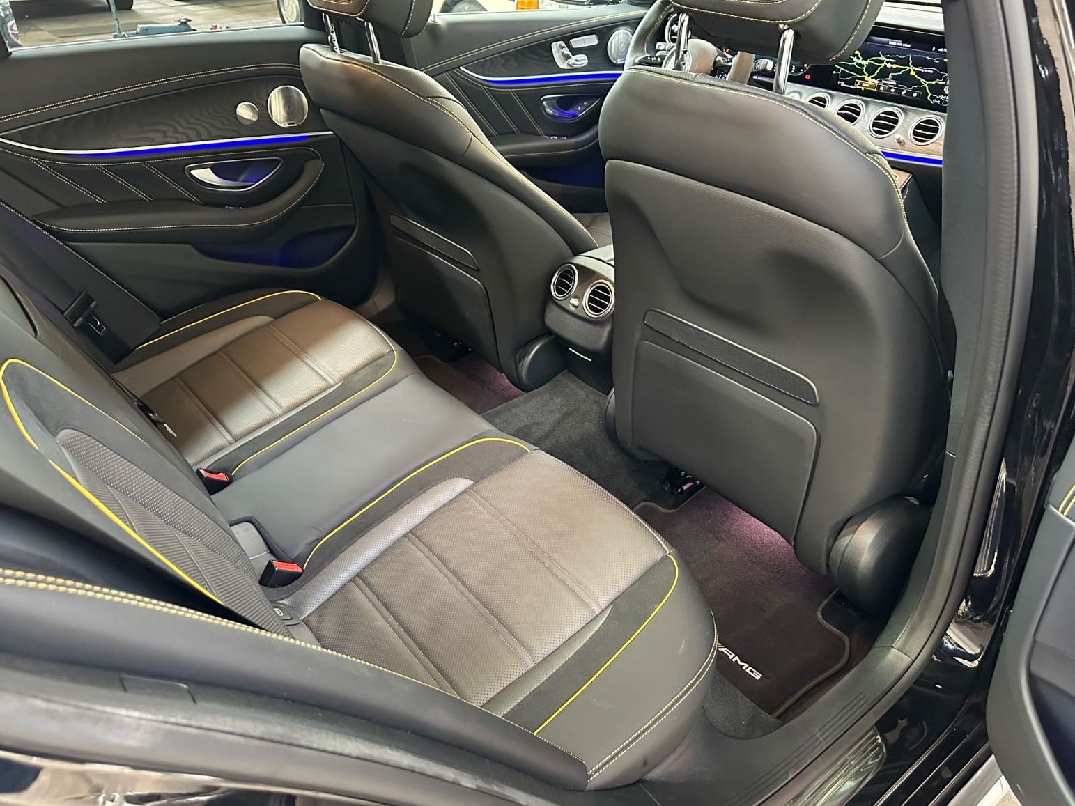 Fahrzeugabbildung Mercedes-Benz E 63 S AMG T 4Matic TRACK DRIVER ABGAS Garan2027