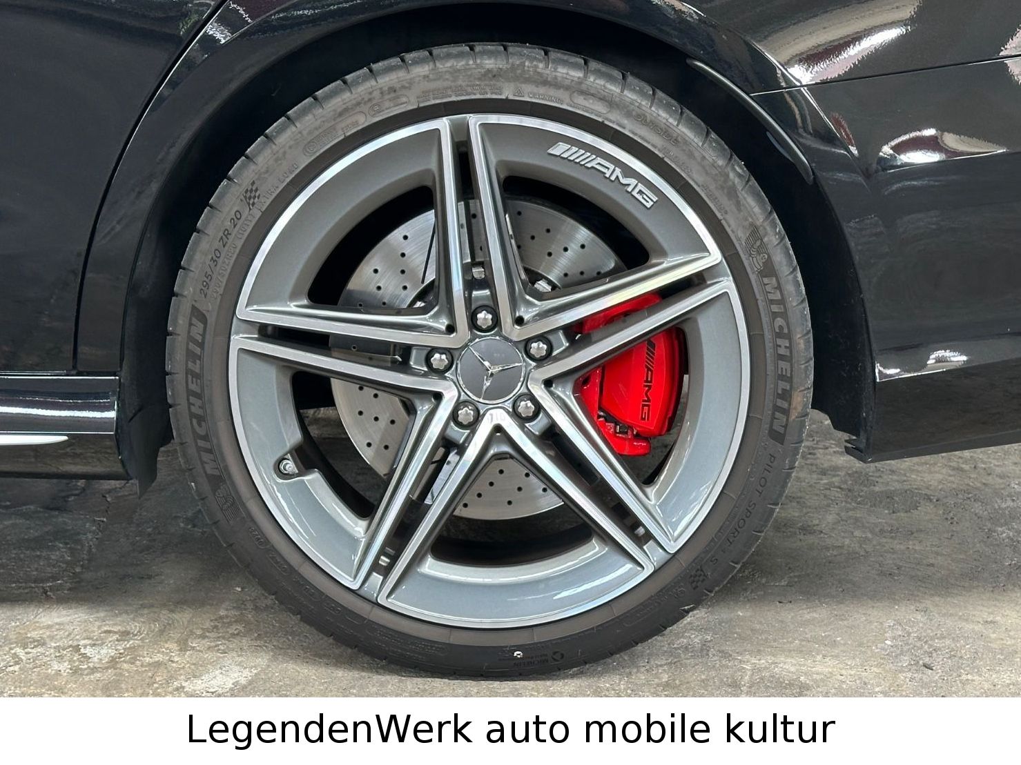 Fahrzeugabbildung Mercedes-Benz E 63 S AMG T 4Matic TRACK DRIVER ABGAS Garan2027