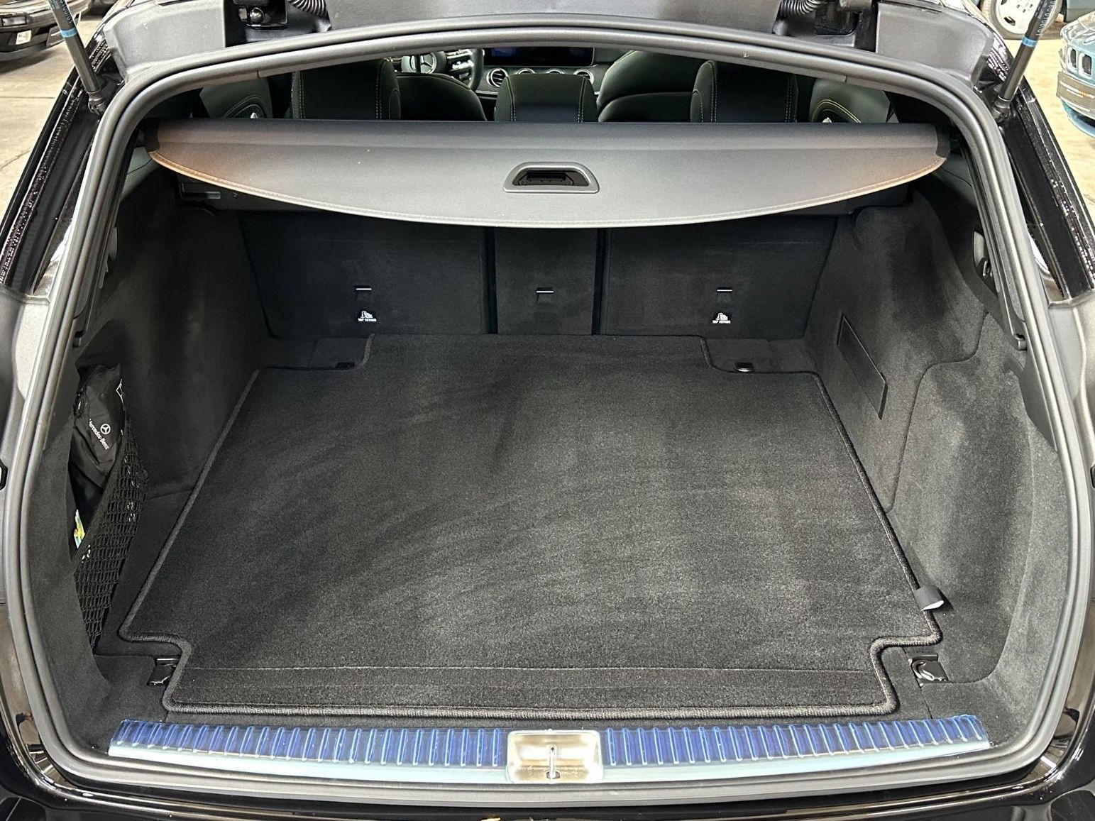 Fahrzeugabbildung Mercedes-Benz E 63 S AMG T 4Matic TRACK DRIVER ABGAS Garan2027