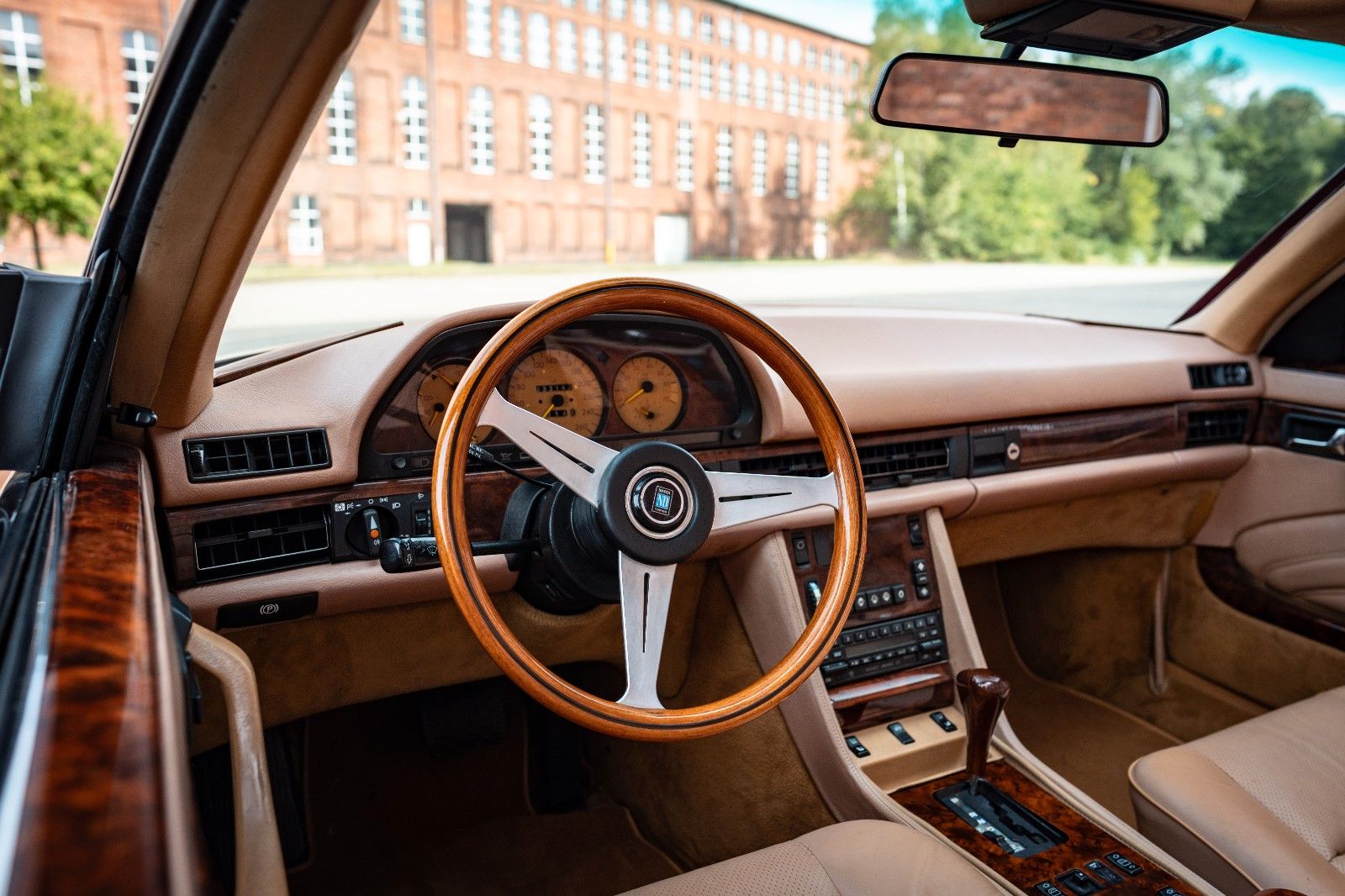 Fahrzeugabbildung Mercedes-Benz 560 SEC Cabriolet ORIGINAL SGS Marbella BRD220kw