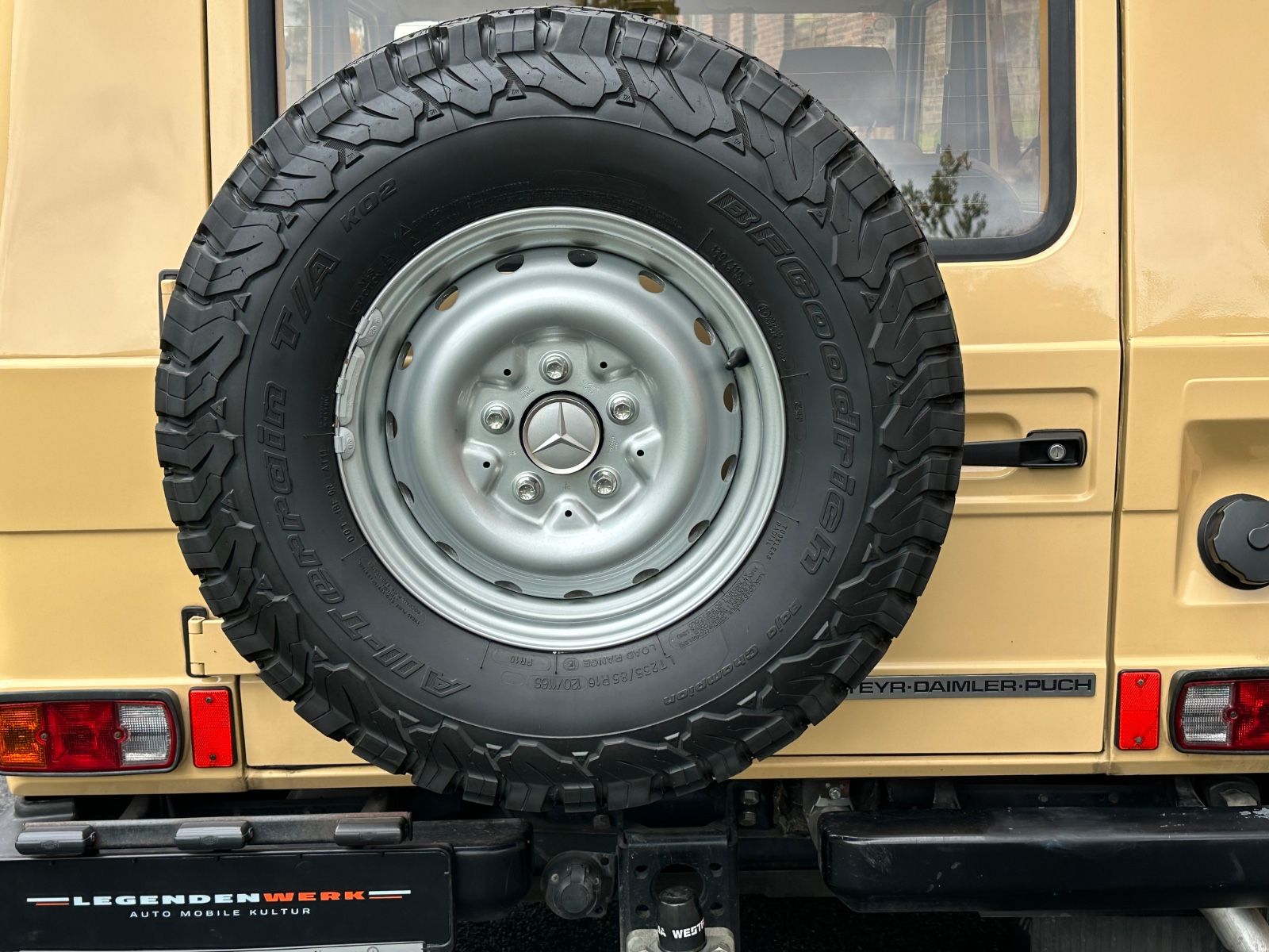 Fahrzeugabbildung Mercedes-Benz 280 GE PUCH No. 517 W460233 ORIGINAL Automat TOP