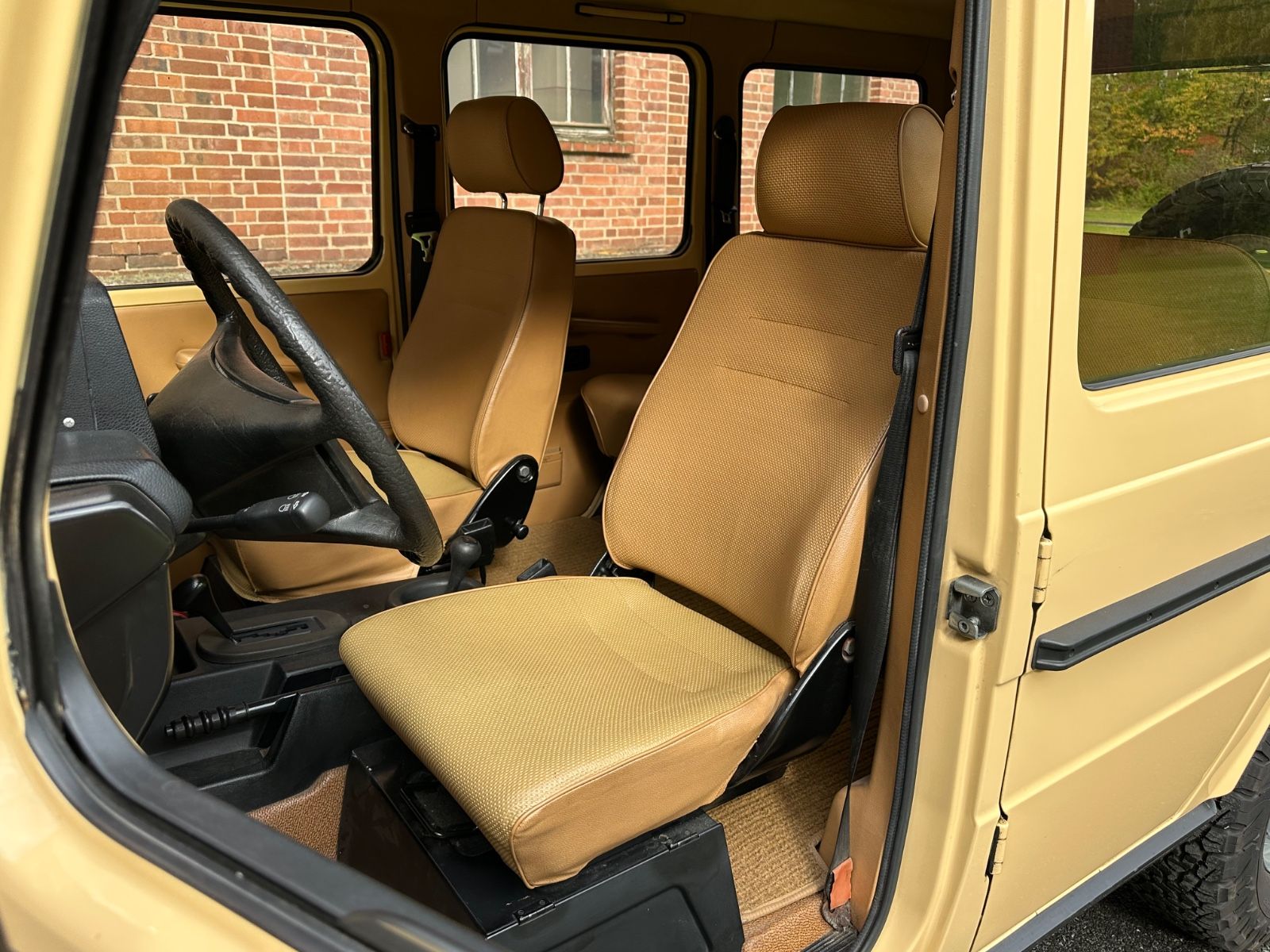 Fahrzeugabbildung Mercedes-Benz 280 GE PUCH No. 517 W460233 ORIGINAL Automat TOP