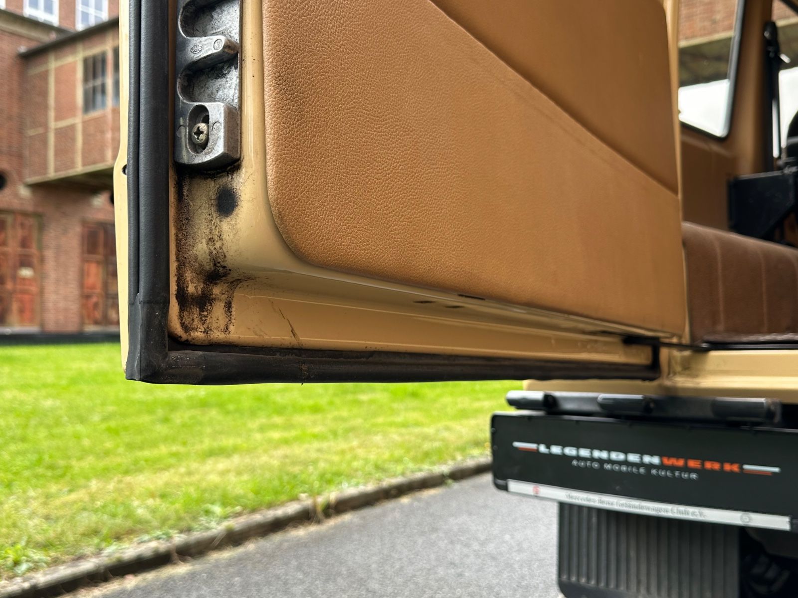 Fahrzeugabbildung Mercedes-Benz 280 GE PUCH No. 517 W460233 ORIGINAL Automat TOP