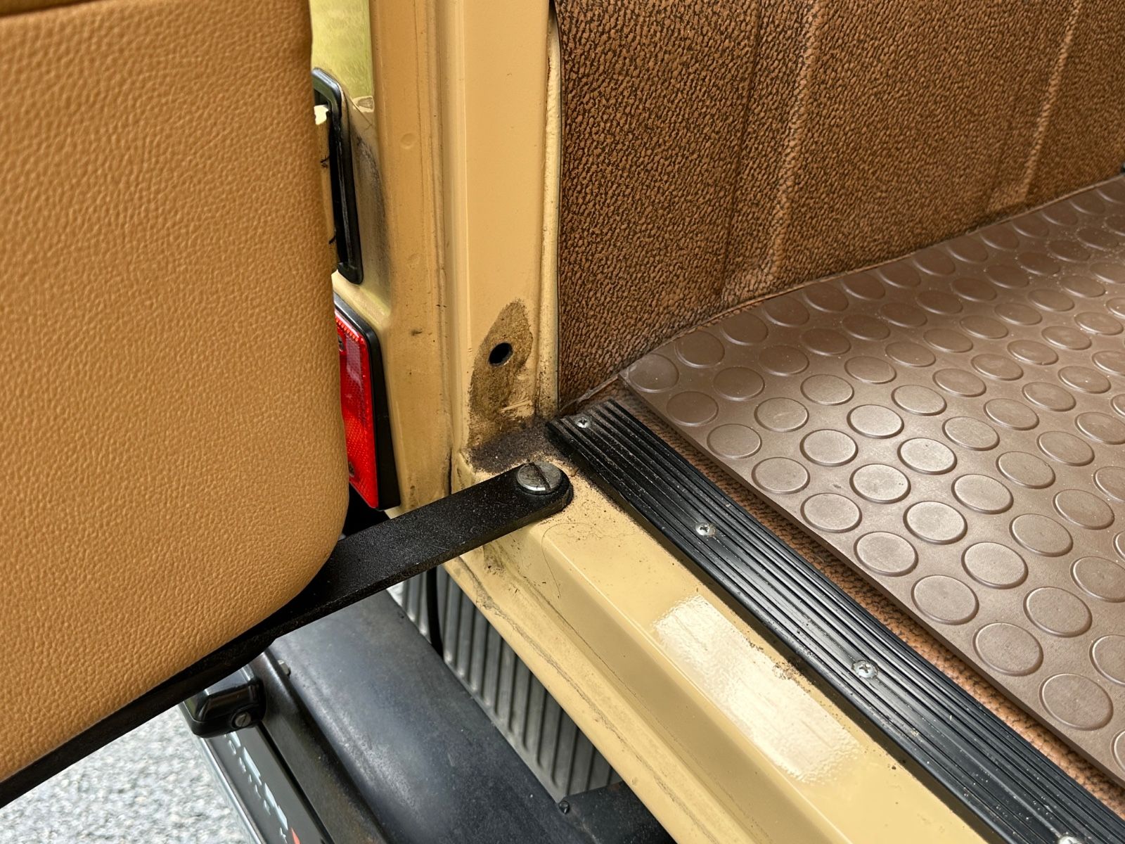 Fahrzeugabbildung Mercedes-Benz 280 GE PUCH No. 517 W460233 ORIGINAL Automat TOP