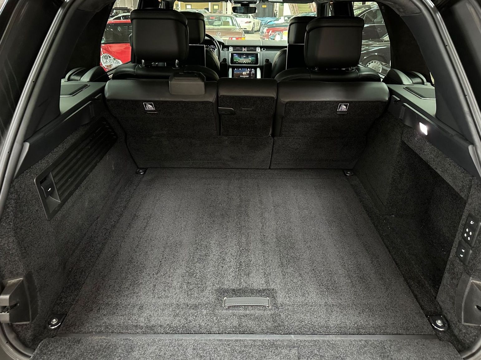 Fahrzeugabbildung Land Rover Range Rover SV Autobiography LWB LANG VOLL 1. Hd
