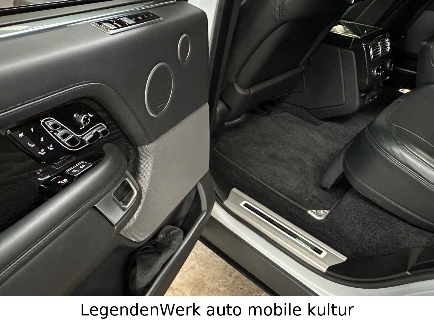 Fahrzeugabbildung Land Rover Range Rover SV Autobiography LWB LANG VOLL 1. Hd