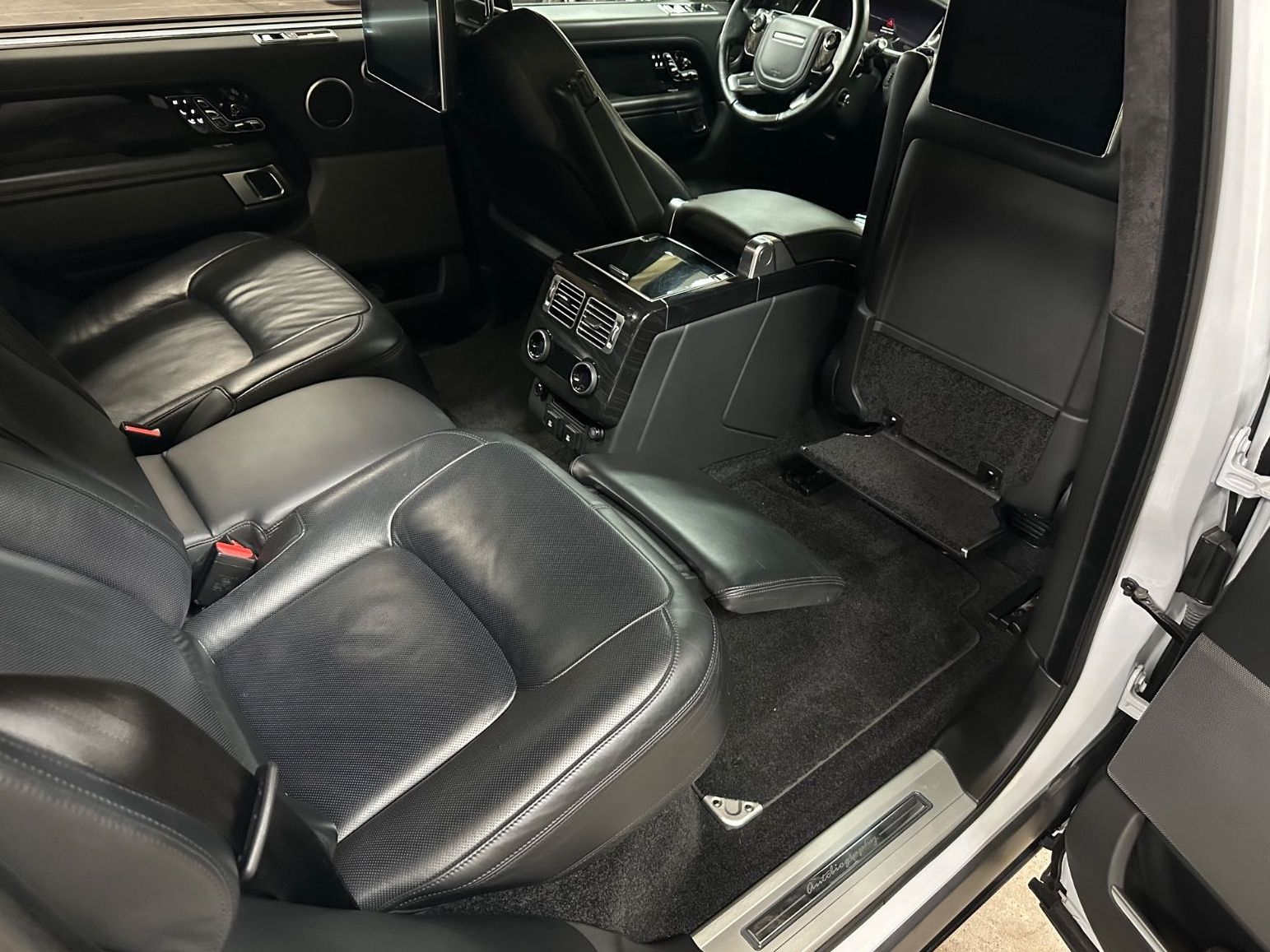 Fahrzeugabbildung Land Rover Range Rover SV Autobiography LWB LANG VOLL 1. Hd