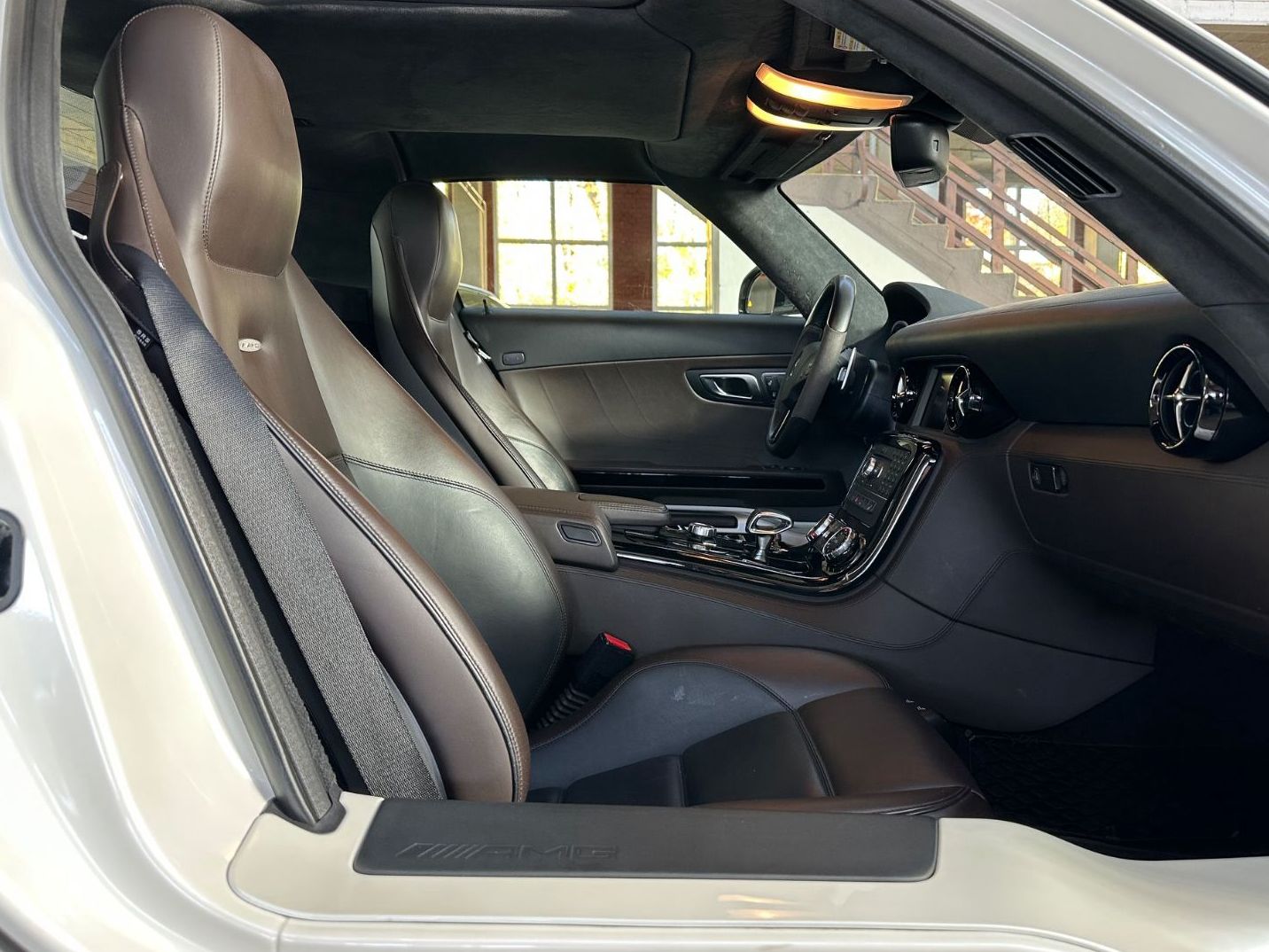 Fahrzeugabbildung Mercedes-Benz SLS AMG GT Coupe AMG Ride Control Bang & Olufsen