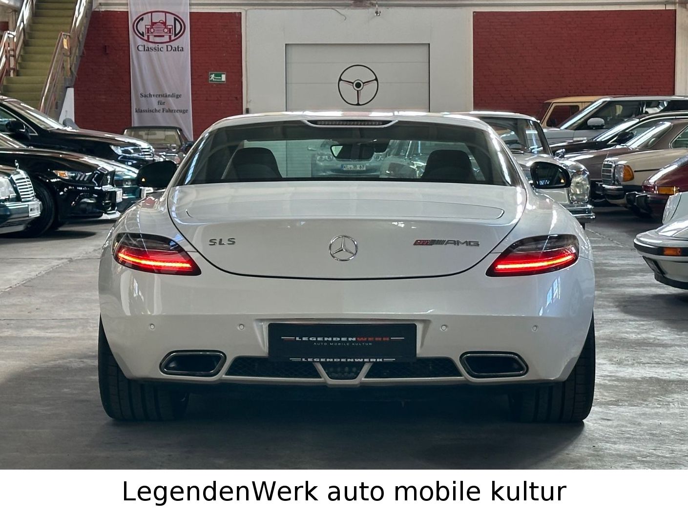 Fahrzeugabbildung Mercedes-Benz SLS AMG GT Coupe AMG Ride Control Bang & Olufsen