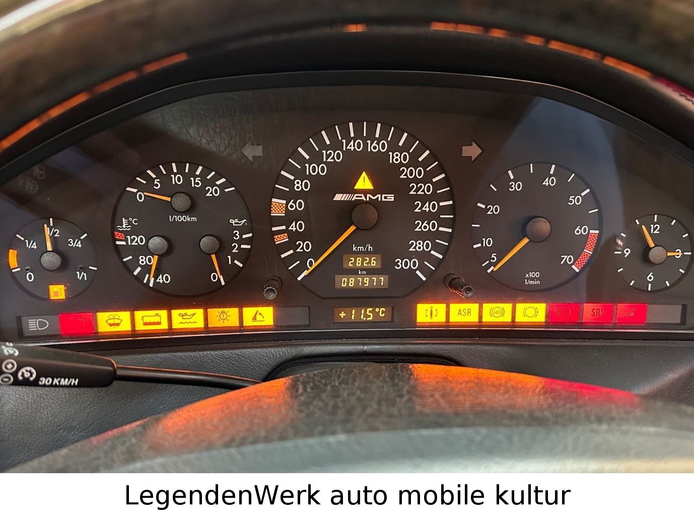 Fahrzeugabbildung Mercedes-Benz SL60 AMG Original 957 TECHNIK 772 OPTIK 415 PANO