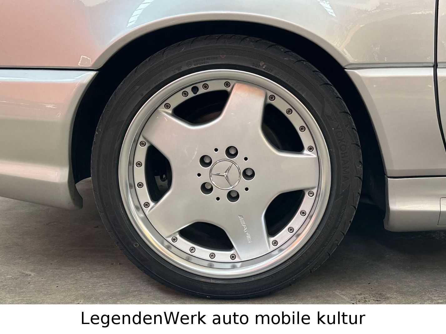 Fahrzeugabbildung Mercedes-Benz SL60 AMG Original 957 TECHNIK 772 OPTIK 415 PANO