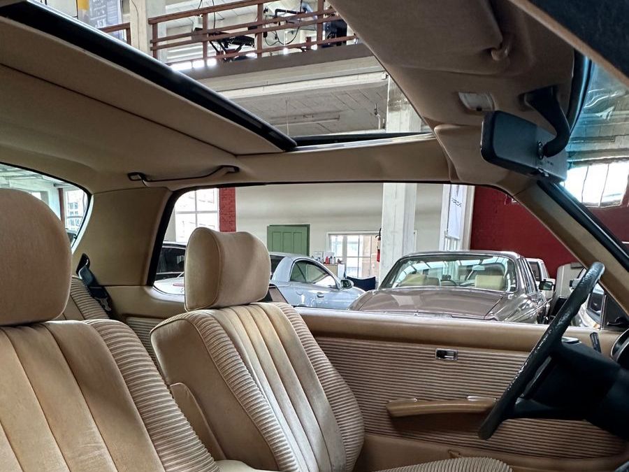 Fahrzeugabbildung Mercedes-Benz 280 CE W123 KLIMA SSD ESH AUTOMAT VELOURS BECKER