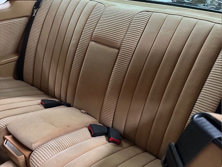 Fahrzeugabbildung Mercedes-Benz 280 CE W123 KLIMA SSD ESH AUTOMAT VELOURS BECKER