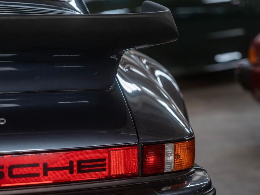 Fahrzeugabbildung Porsche 911 930 Turbo Schweiz Matching Motor 2025 revid.