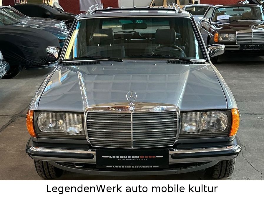 Fahrzeugabbildung Mercedes-Benz 240 TD W S123 TEILRESTAURIERT Note2+ TopHISTORIE