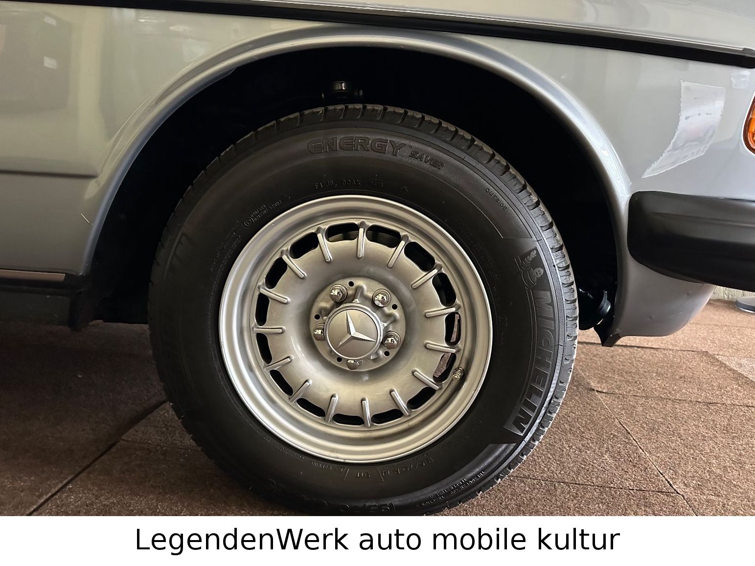 Fahrzeugabbildung Mercedes-Benz 240 TD W S123 TEILRESTAURIERT Note2+ TopHISTORIE