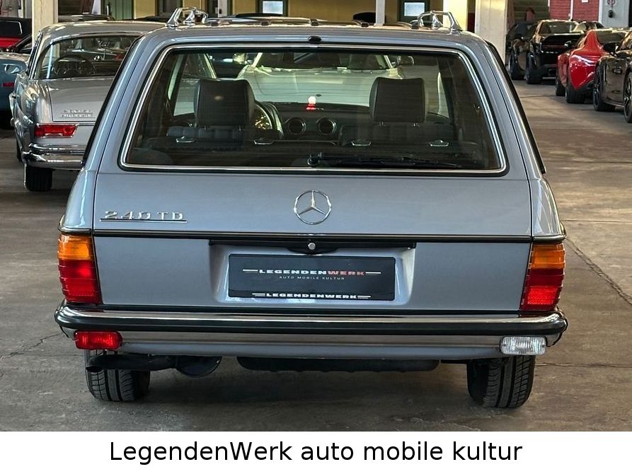 Fahrzeugabbildung Mercedes-Benz 240 TD W S123 TEILRESTAURIERT Note2+ TopHISTORIE