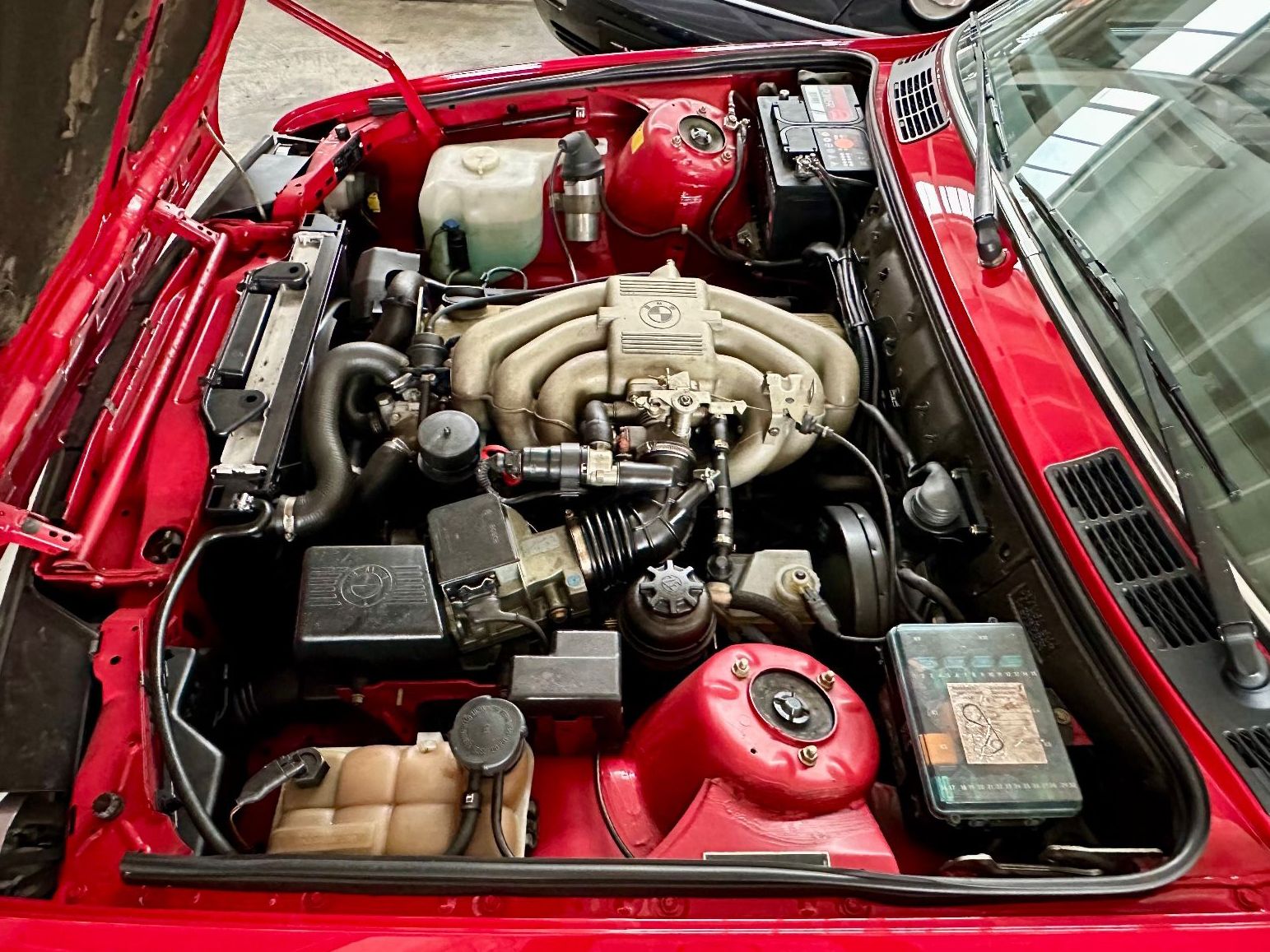 Fahrzeugabbildung BMW 320i E30 Cabriolet Schalter Verdeck nagelneu BRD