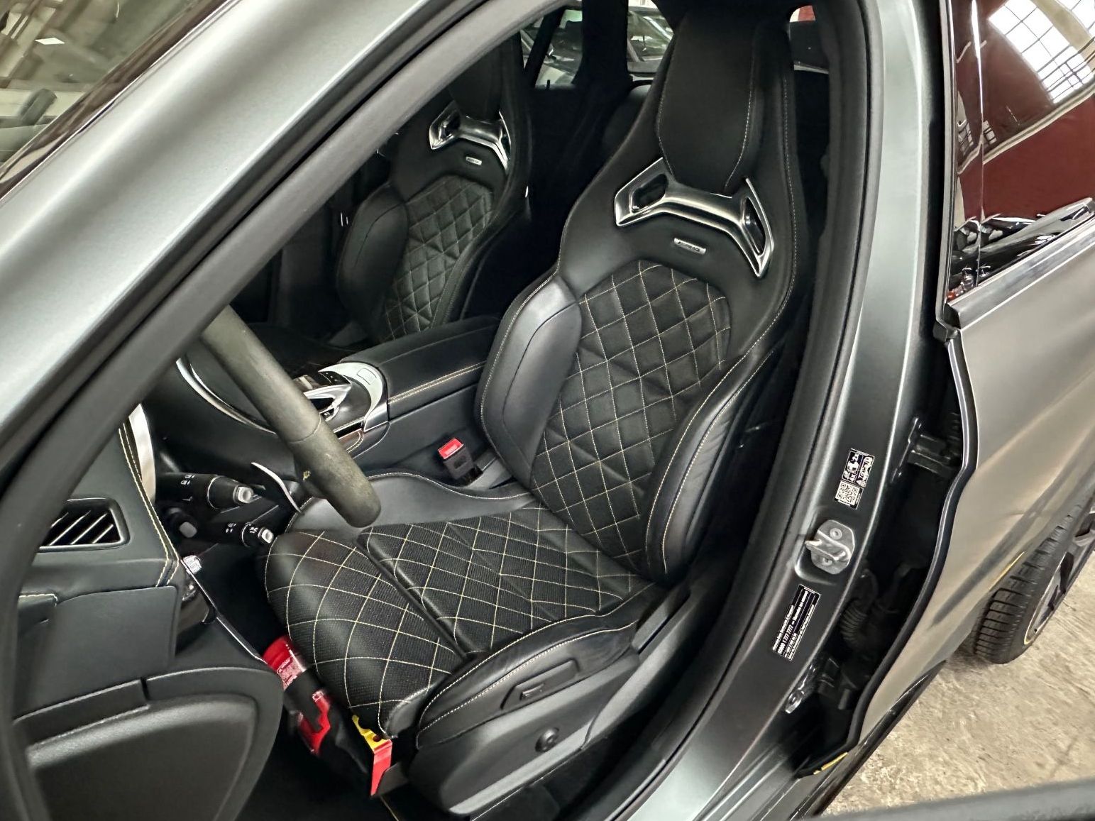 Fahrzeugabbildung Mercedes-Benz GLC 63 S AMG 4Matic Edition 1 SPORTs LED CARBON