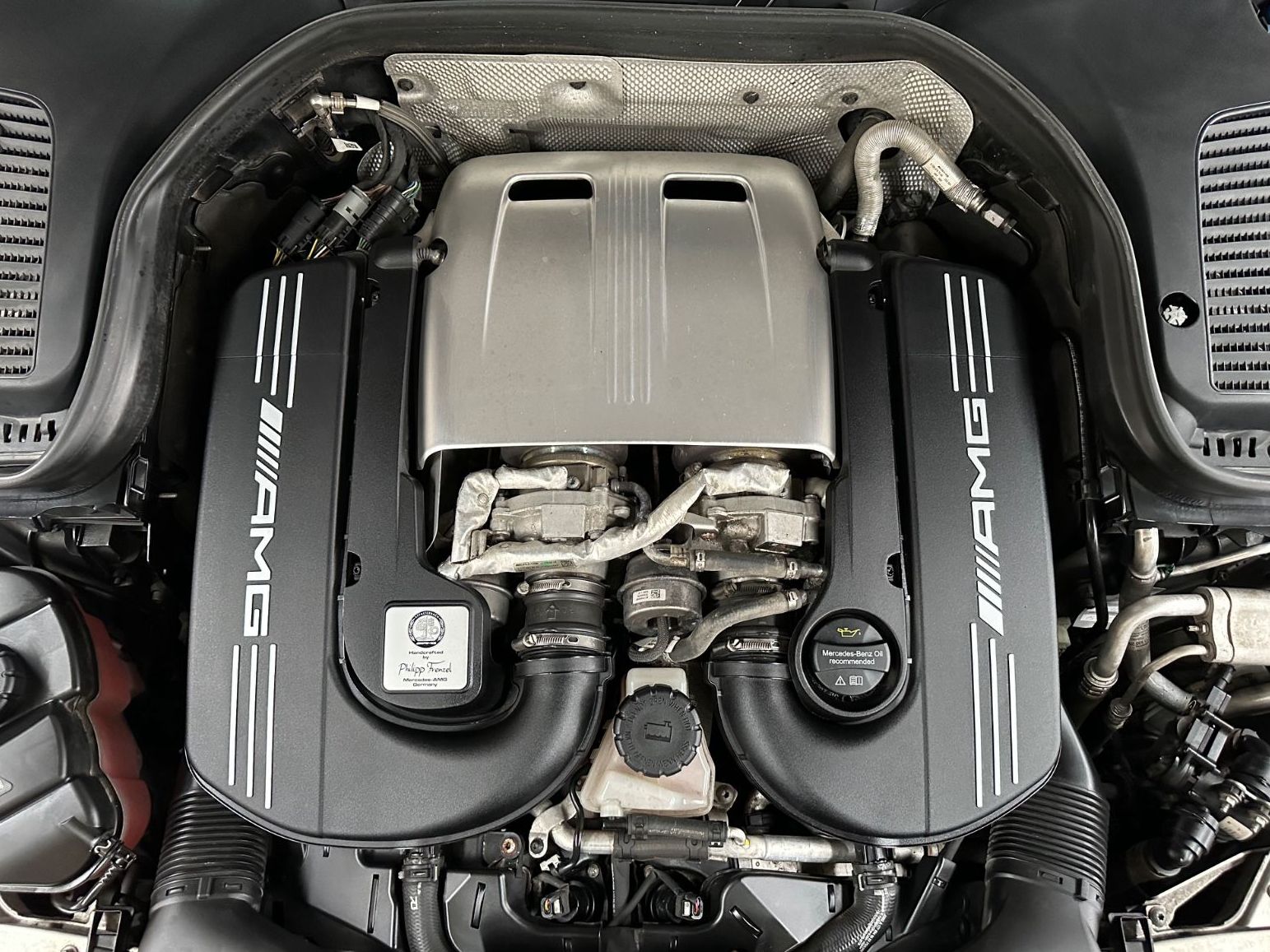 Fahrzeugabbildung Mercedes-Benz GLC 63 S AMG 4Matic Edition 1 SPORTs LED CARBON