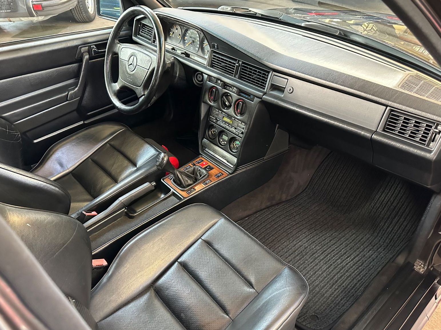 Fahrzeugabbildung Mercedes-Benz 190E 2.5-16 W201 EVO Felgen Technik revidiert