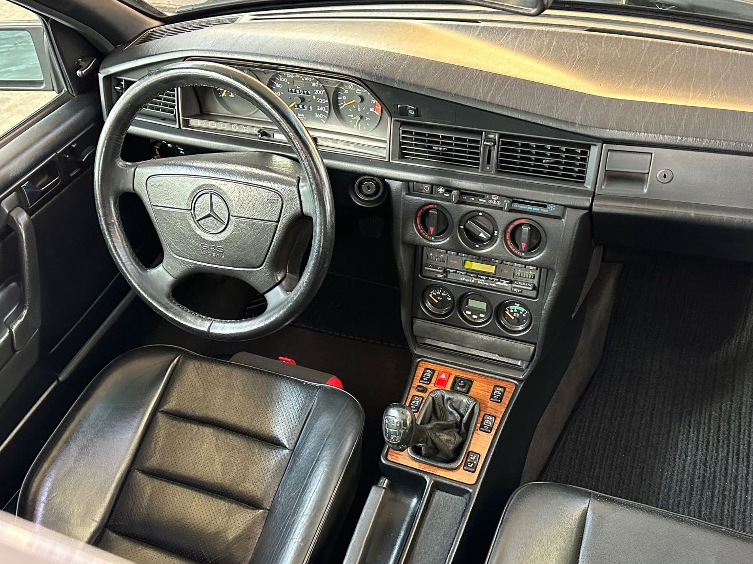 Fahrzeugabbildung Mercedes-Benz 190E 2.5-16 W201 EVO Felgen Technik revidiert