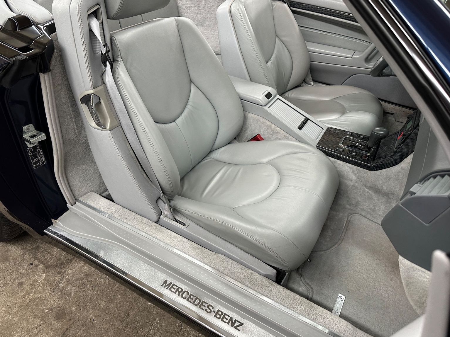 Fahrzeugabbildung Mercedes-Benz SL320 R129 2Hd. 1.Lack  Panorama AMG DESIGNO BRD