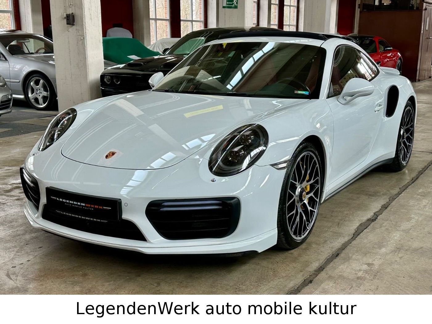 Fahrzeugabbildung Porsche 911 991.2 Turbo S SPORT CHRONO LED CARBON APPROV