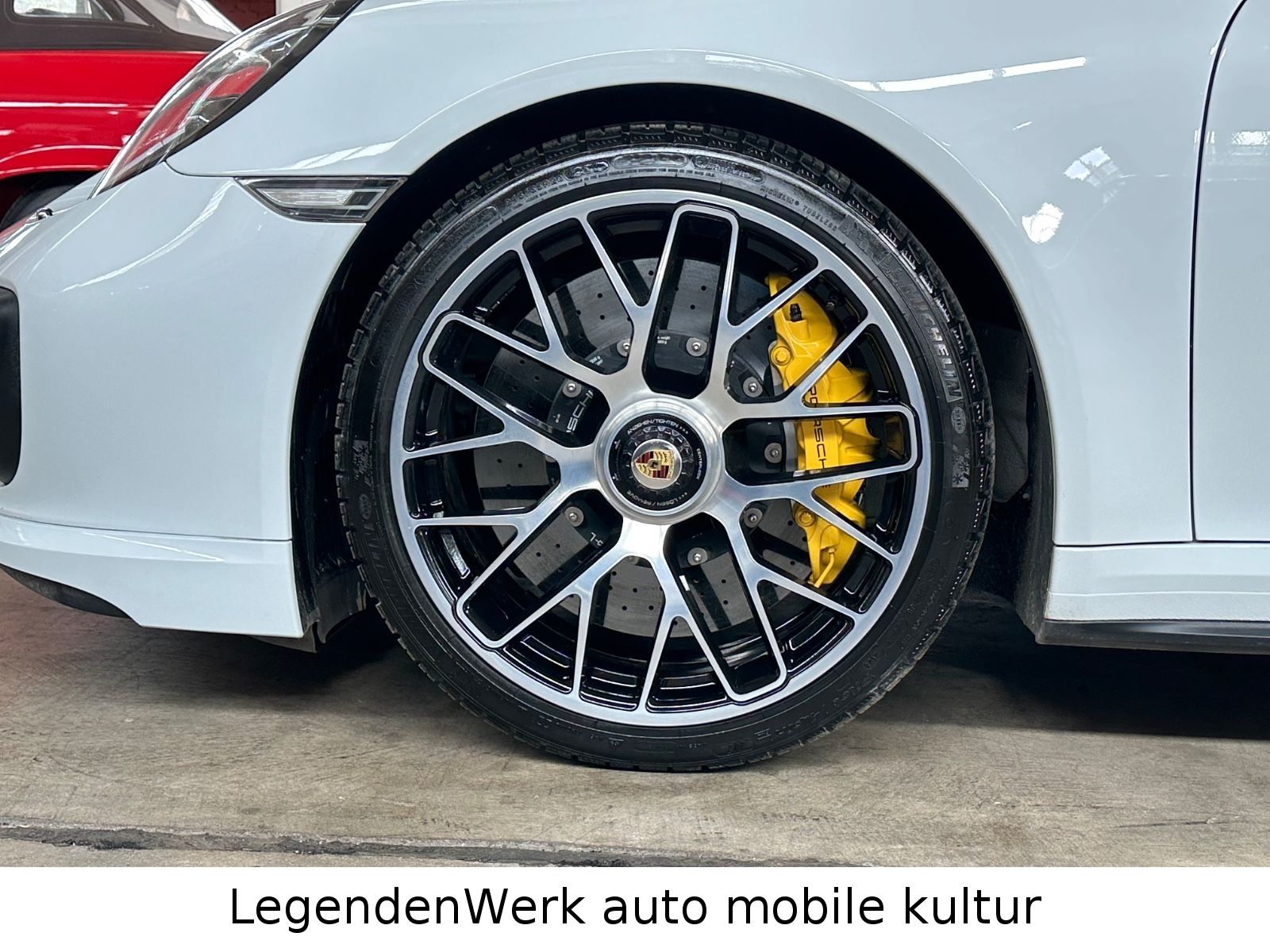 Fahrzeugabbildung Porsche 911 991.2 Turbo S SPORT CHRONO LED CARBON APPROV