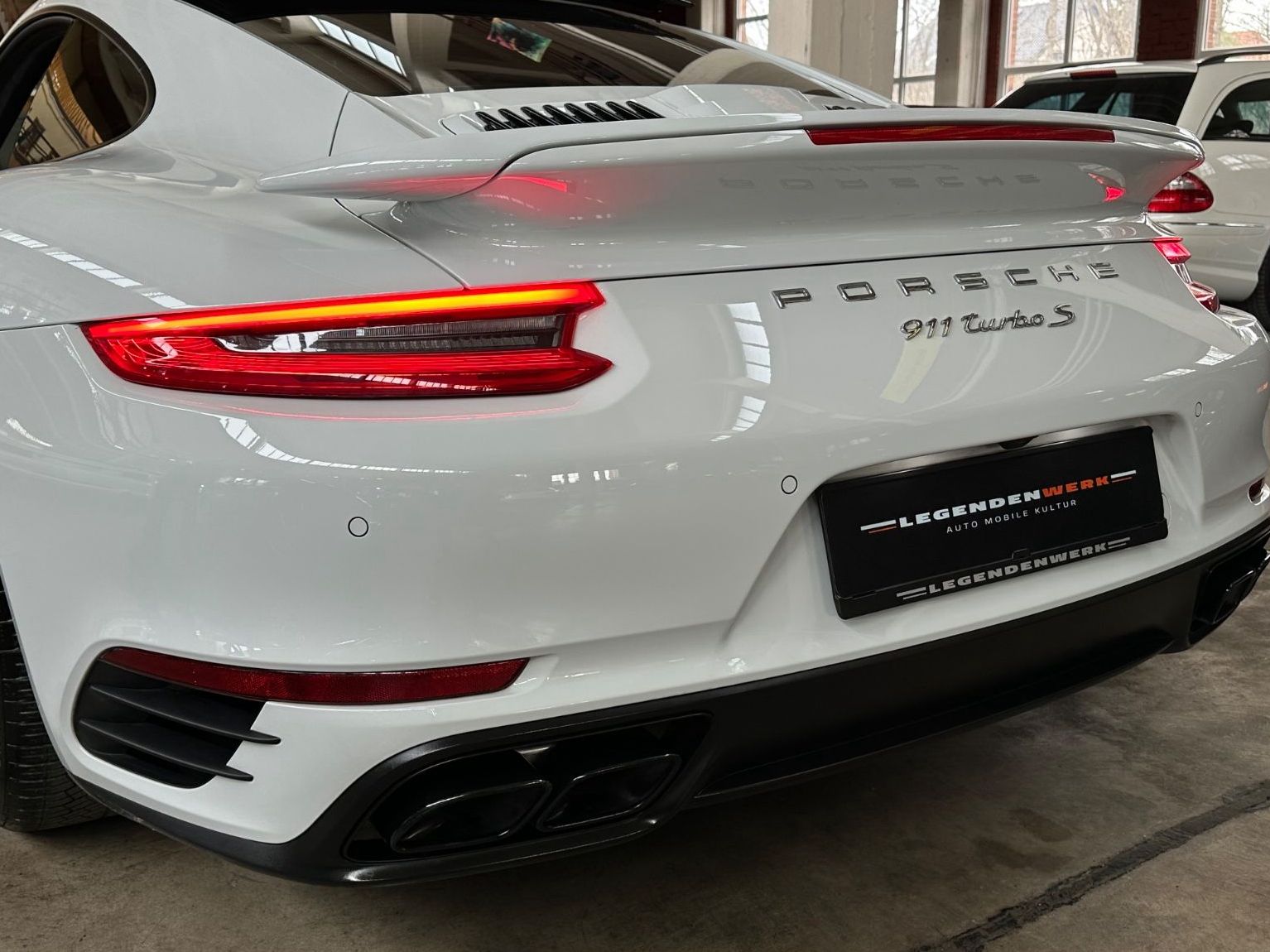 Fahrzeugabbildung Porsche 911 991.2 Turbo S SPORT CHRONO LED CARBON APPROV