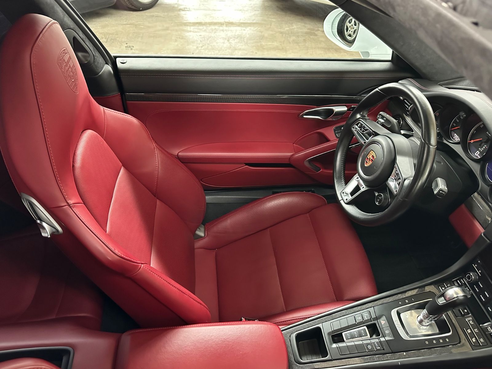 Fahrzeugabbildung Porsche 911 991.2 Turbo S SPORT CHRONO LED CARBON APPROV