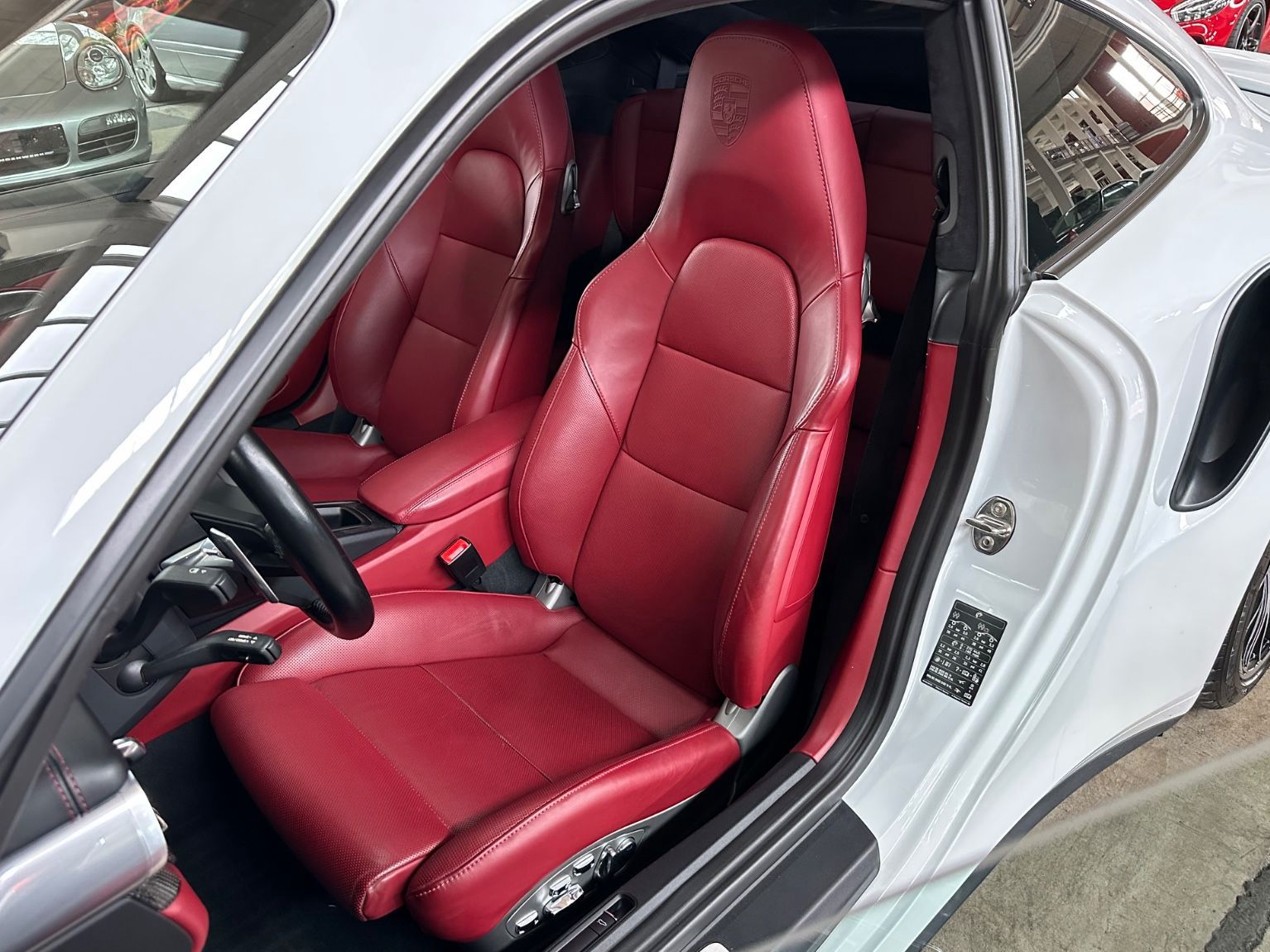 Fahrzeugabbildung Porsche 911 991.2 Turbo S SPORT CHRONO LED CARBON APPROV