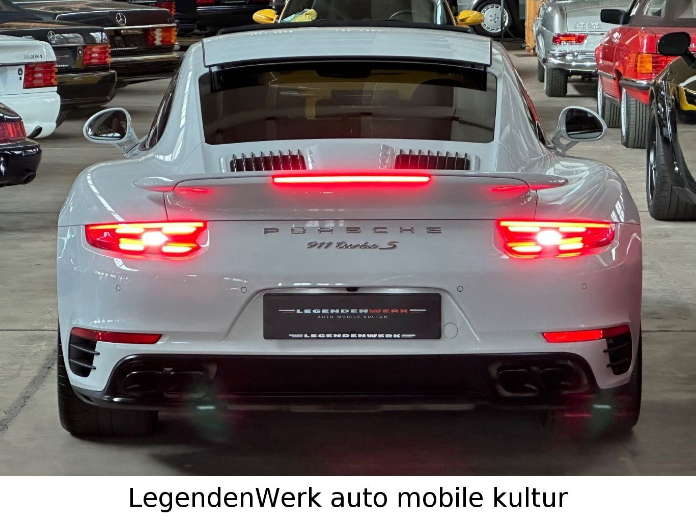 Fahrzeugabbildung Porsche 911 991.2 Turbo S SPORT CHRONO LED CARBON APPROV