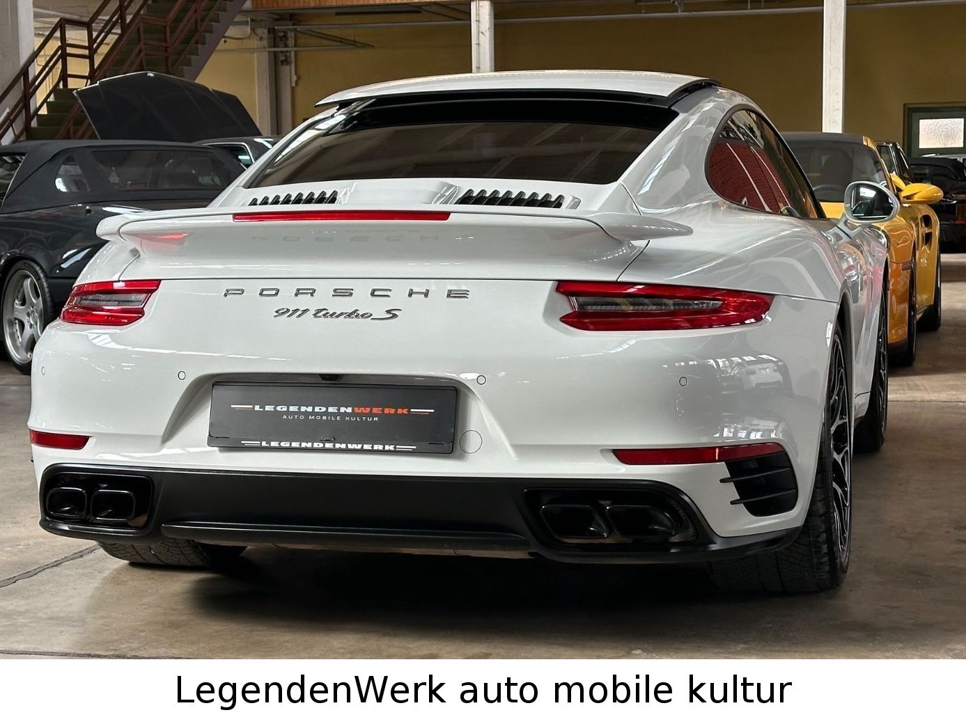 Fahrzeugabbildung Porsche 911 991.2 Turbo S SPORT CHRONO LED CARBON APPROV