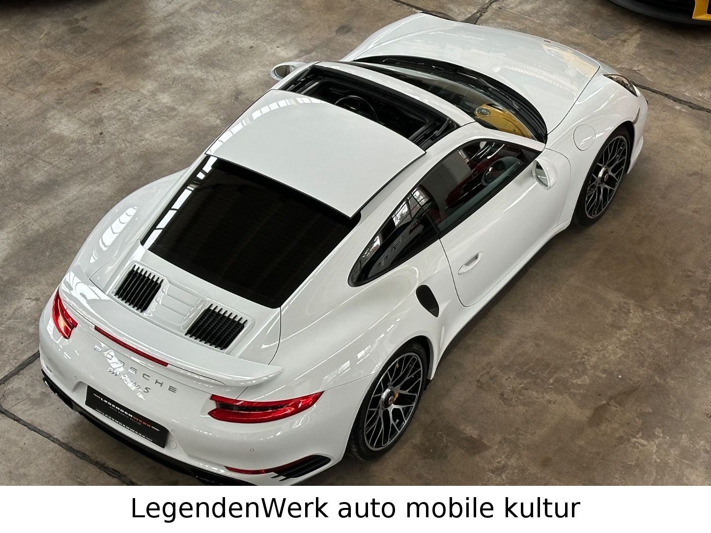 Fahrzeugabbildung Porsche 911 991.2 Turbo S SPORT CHRONO LED CARBON APPROV