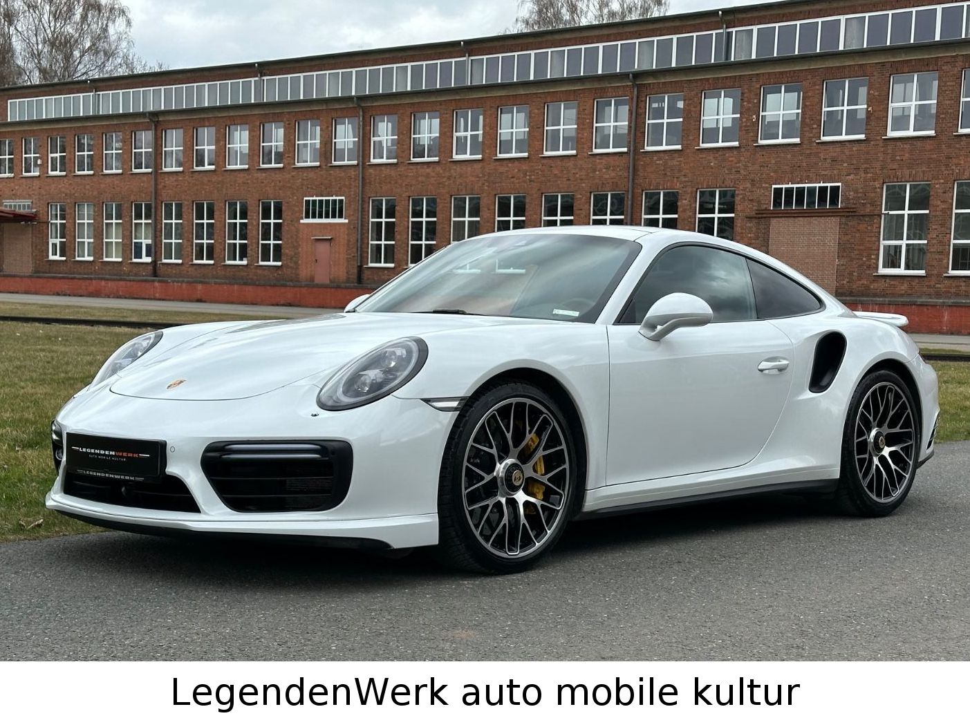 Fahrzeugabbildung Porsche 911 991.2 Turbo S SPORT CHRONO LED CARBON APPROV