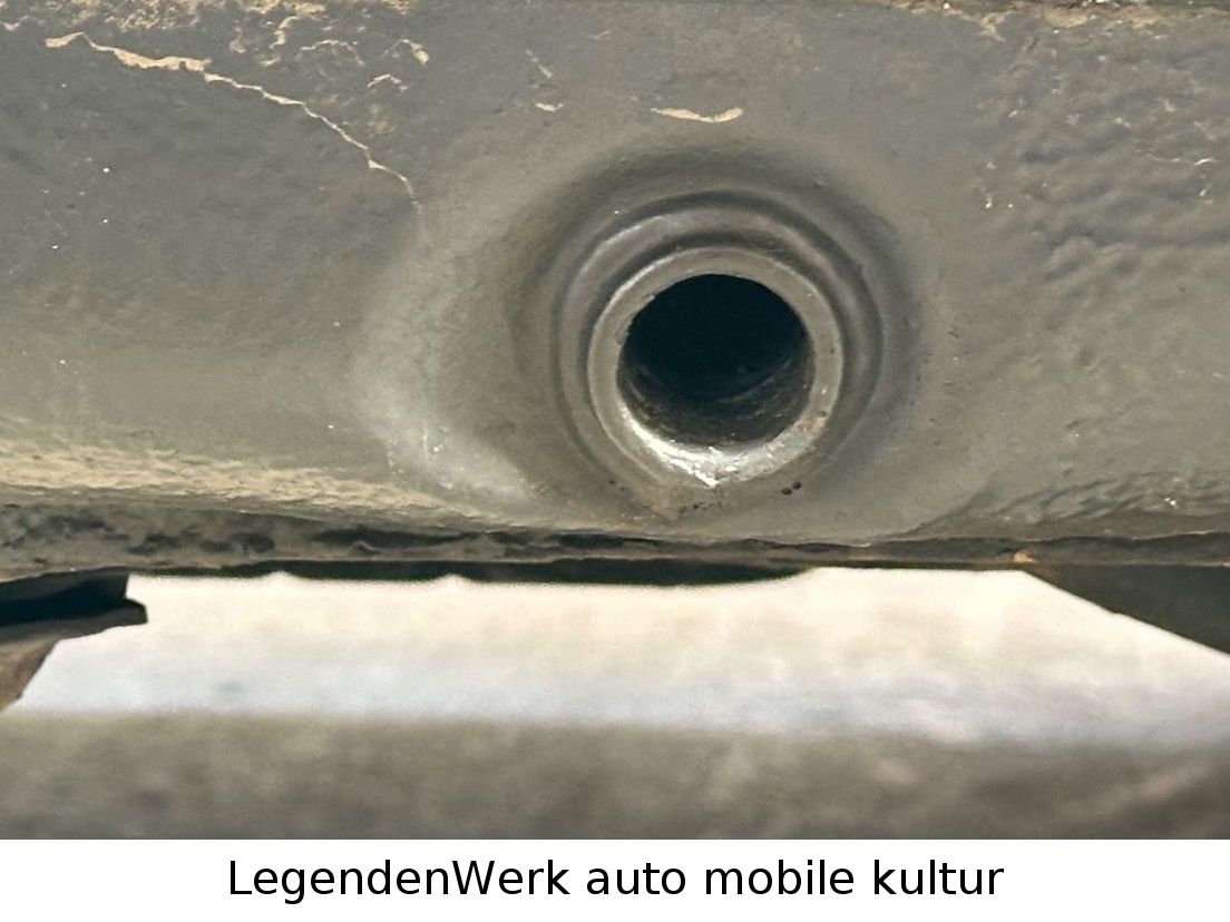 Fahrzeugabbildung Mercedes-Benz 200T S123 W Erstlack Ungeschweißt BRD Scheckheft