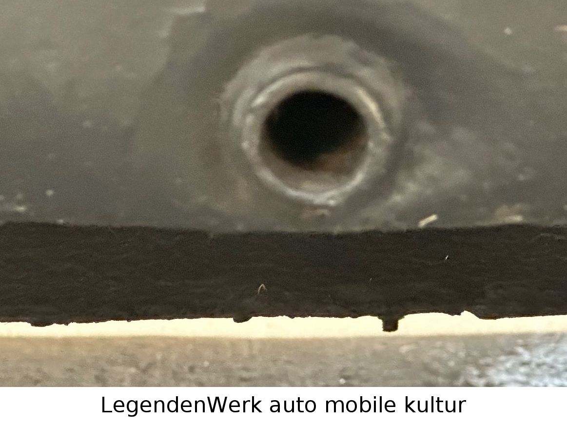 Fahrzeugabbildung Mercedes-Benz 200T S123 W Erstlack Ungeschweißt BRD Scheckheft