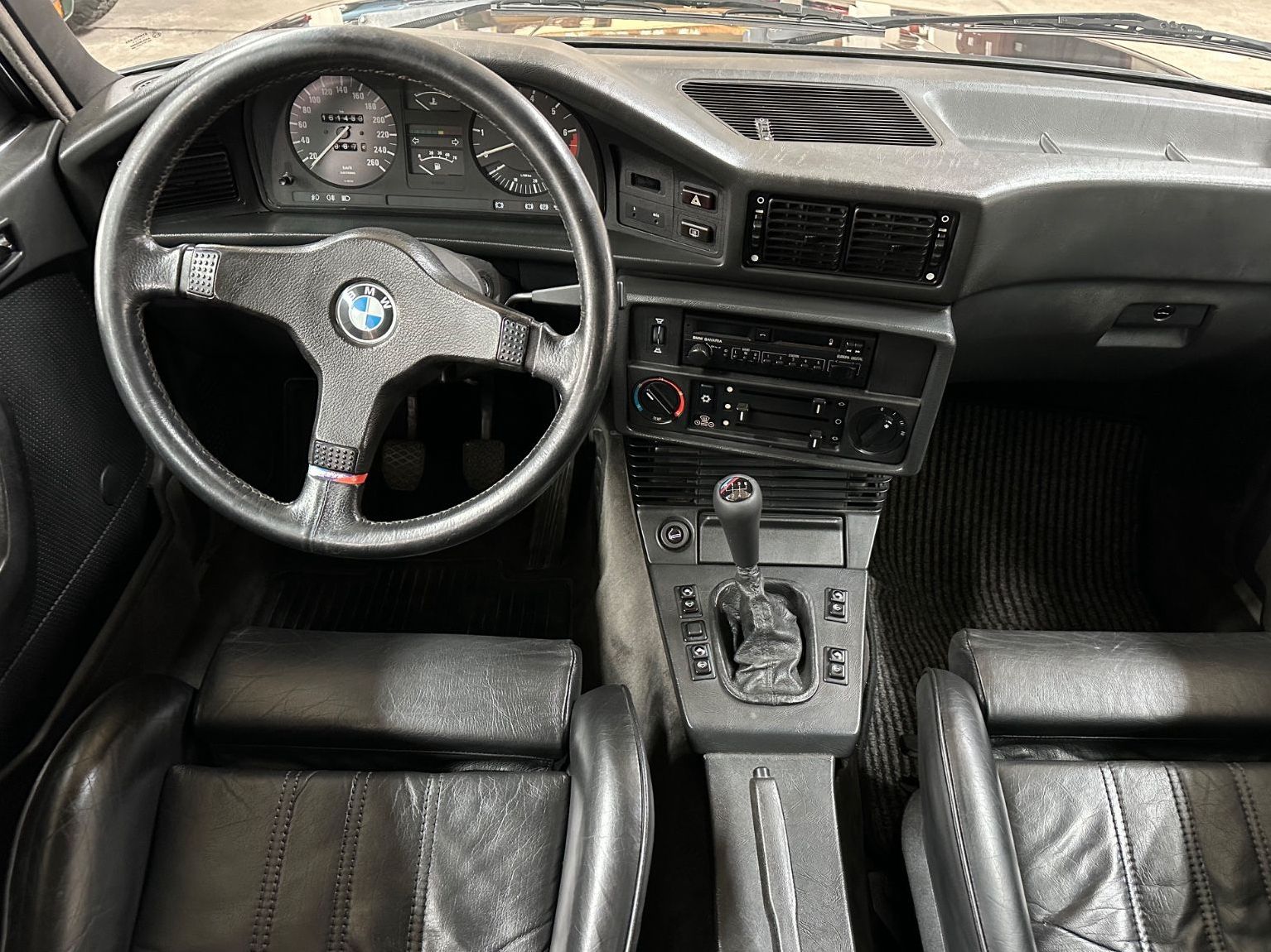 Fahrzeugabbildung BMW M 535i E28 ORIGINAL M OPTIK Leder Klima ERSTLACK
