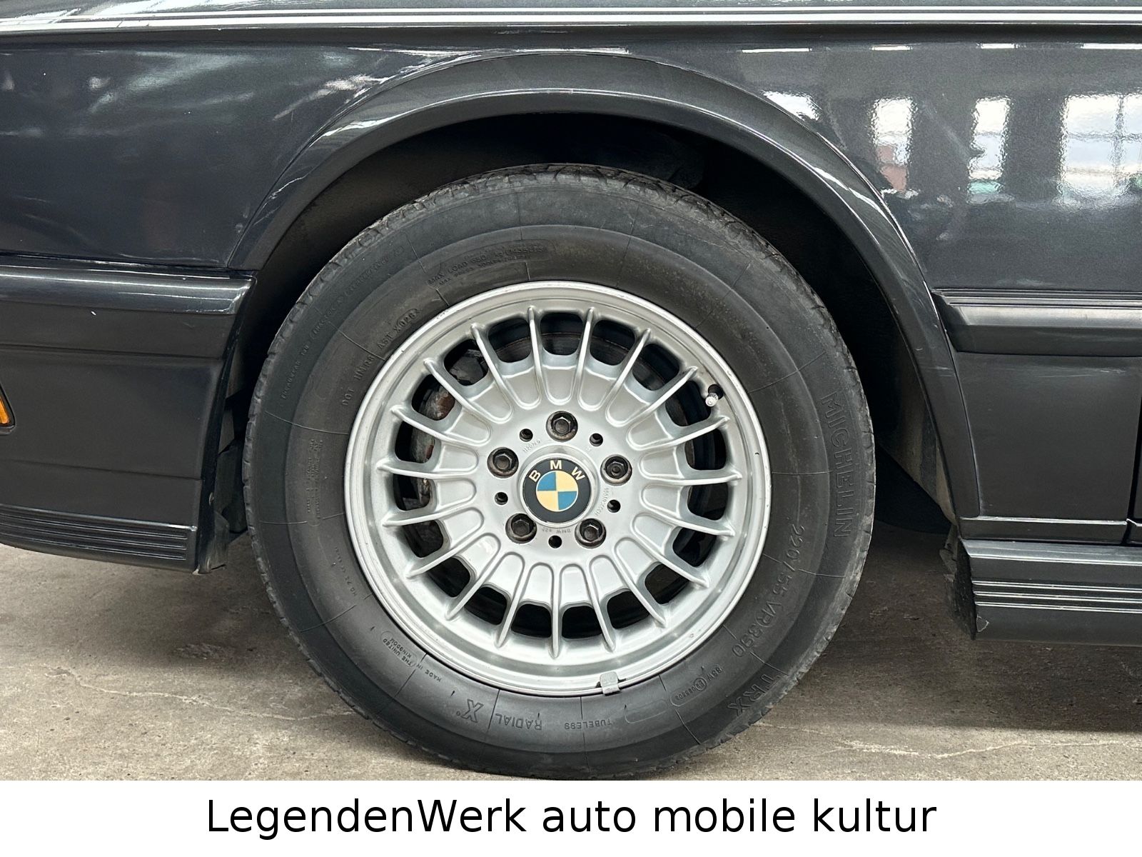 Fahrzeugabbildung BMW M 535i E28 ORIGINAL M OPTIK Leder Klima ERSTLACK