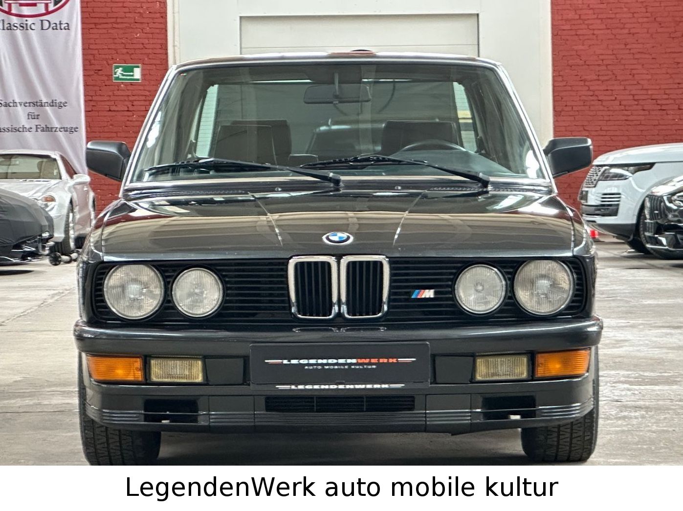 Fahrzeugabbildung BMW M 535i E28 ORIGINAL M OPTIK Leder Klima ERSTLACK