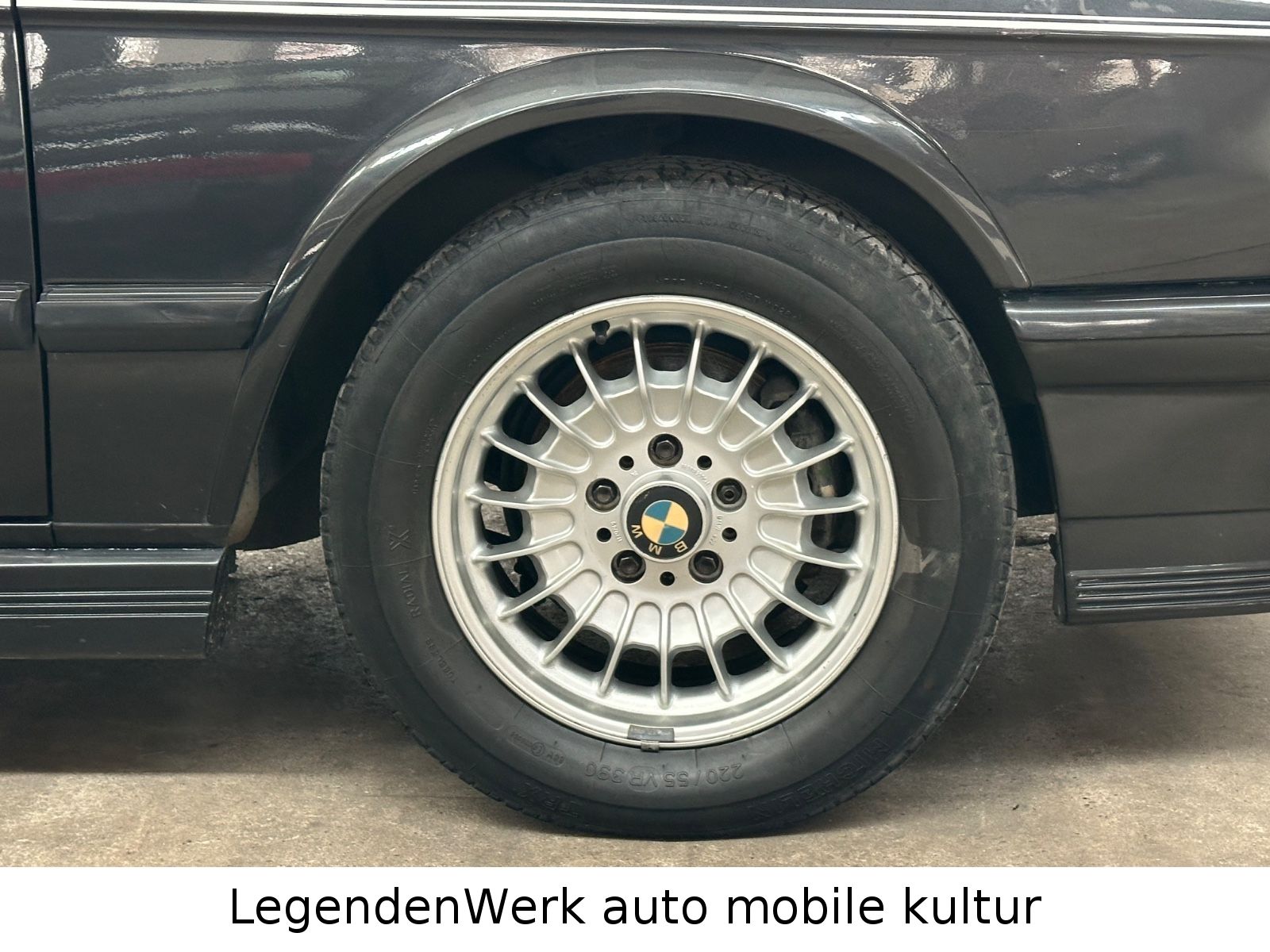 Fahrzeugabbildung BMW M 535i E28 ORIGINAL M OPTIK Leder Klima ERSTLACK
