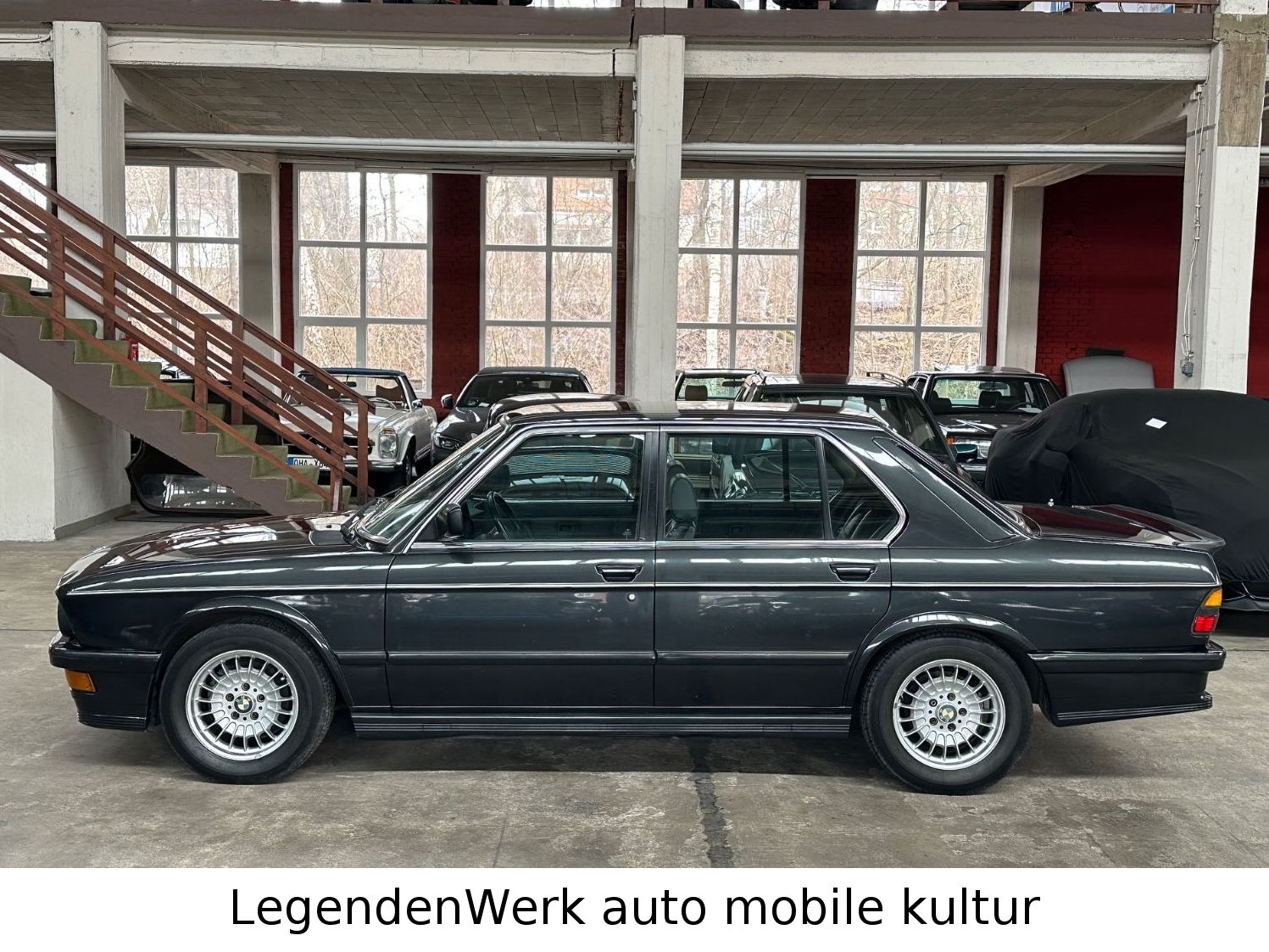 Fahrzeugabbildung BMW M 535i E28 ORIGINAL M OPTIK Leder Klima ERSTLACK