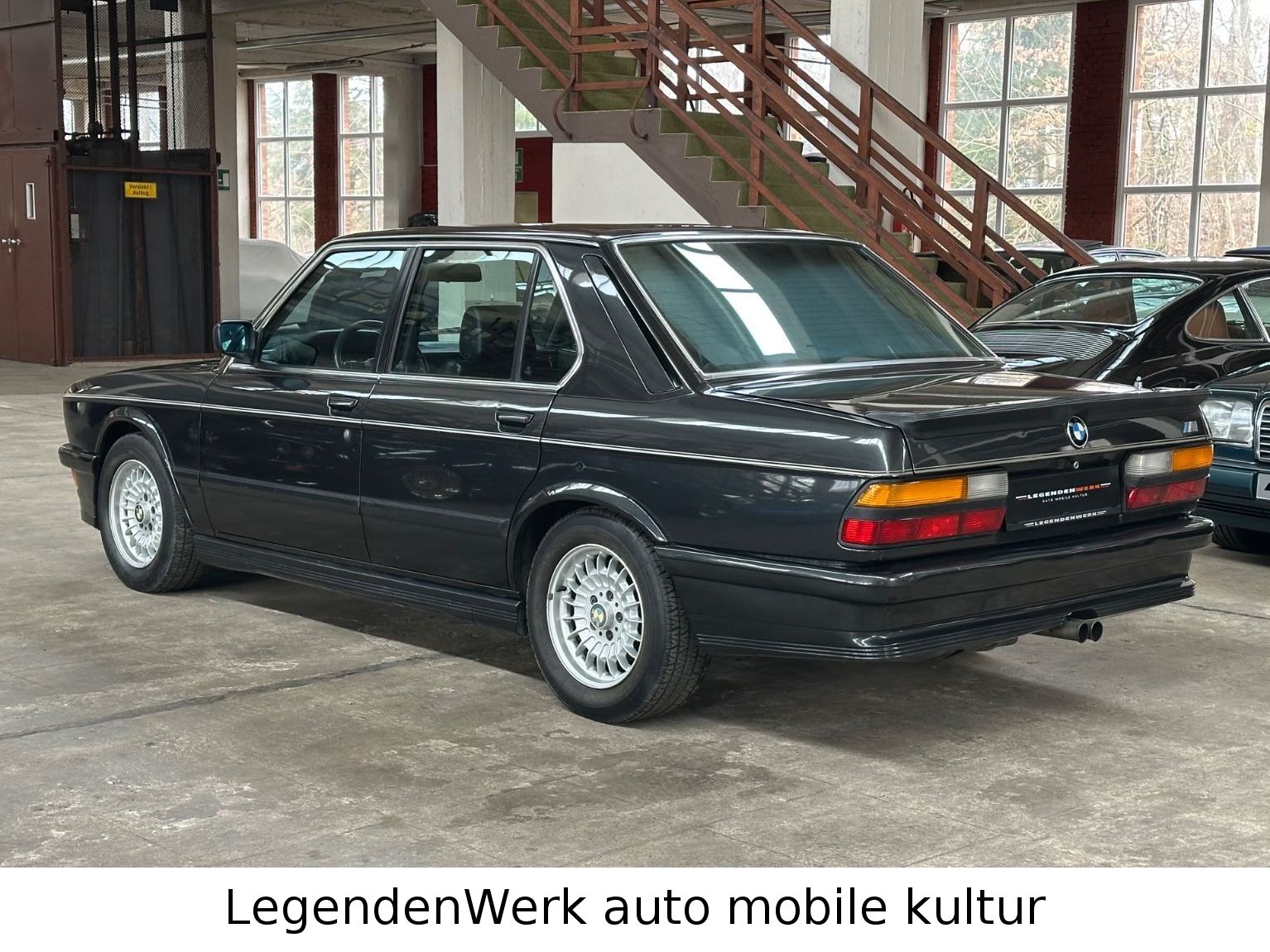Fahrzeugabbildung BMW M 535i E28 ORIGINAL M OPTIK Leder Klima ERSTLACK
