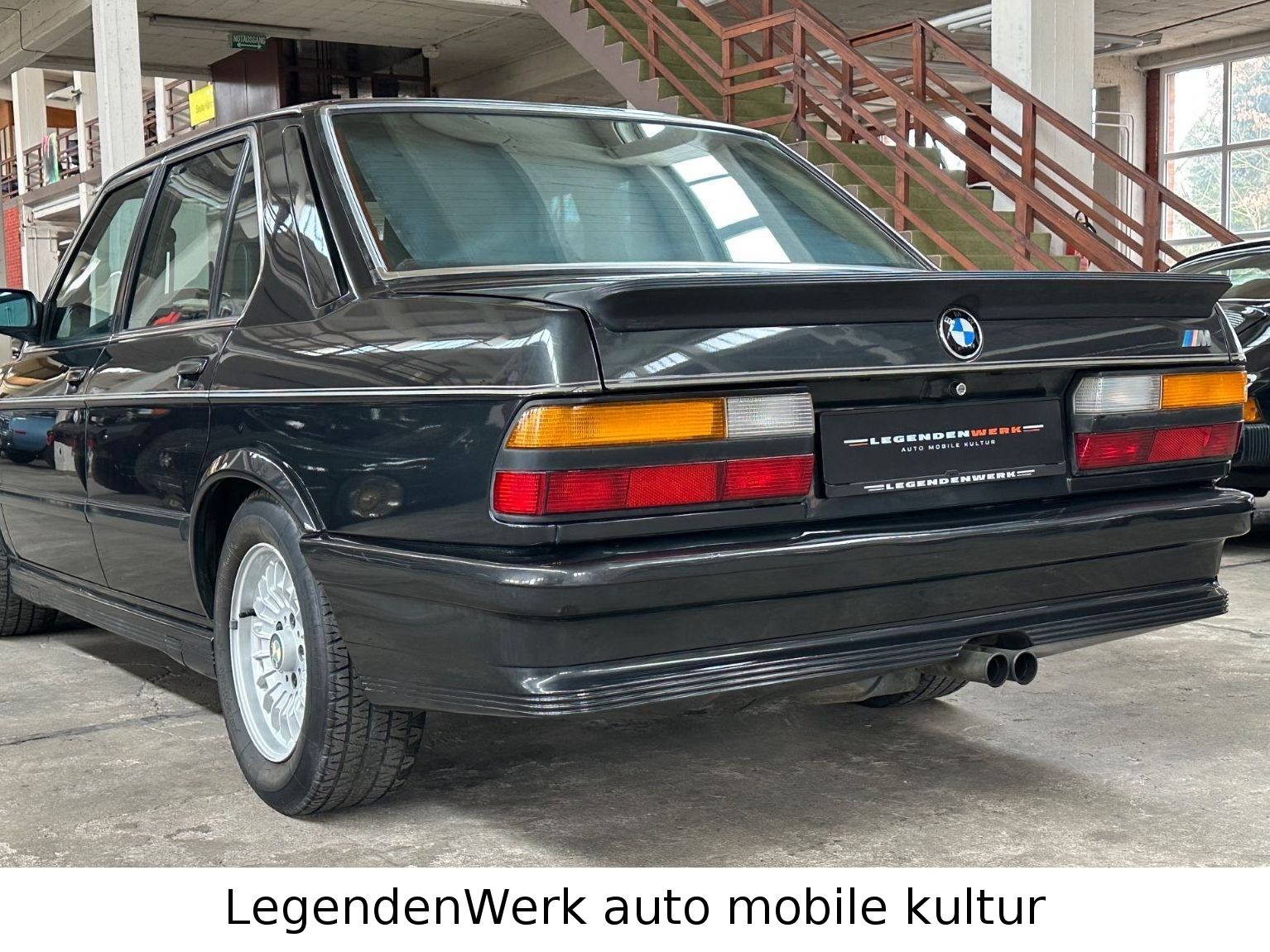 Fahrzeugabbildung BMW M 535i E28 ORIGINAL M OPTIK Leder Klima ERSTLACK