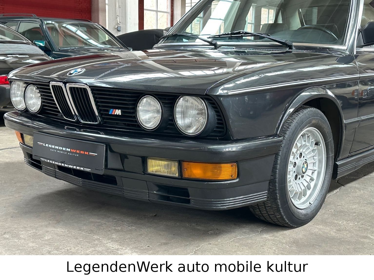 Fahrzeugabbildung BMW M 535i E28 ORIGINAL M OPTIK Leder Klima ERSTLACK