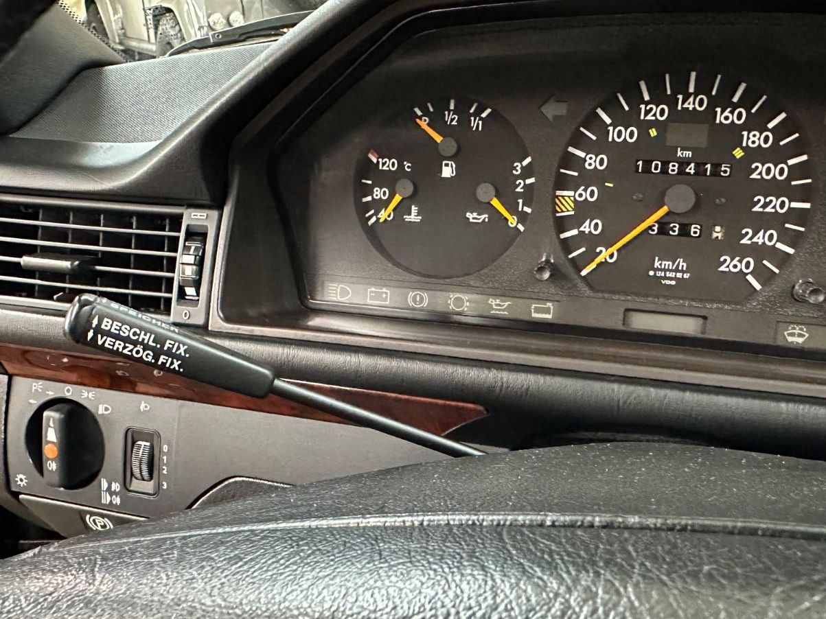 Fahrzeugabbildung Mercedes-Benz 500E W124 Original km Erstlack Technik top