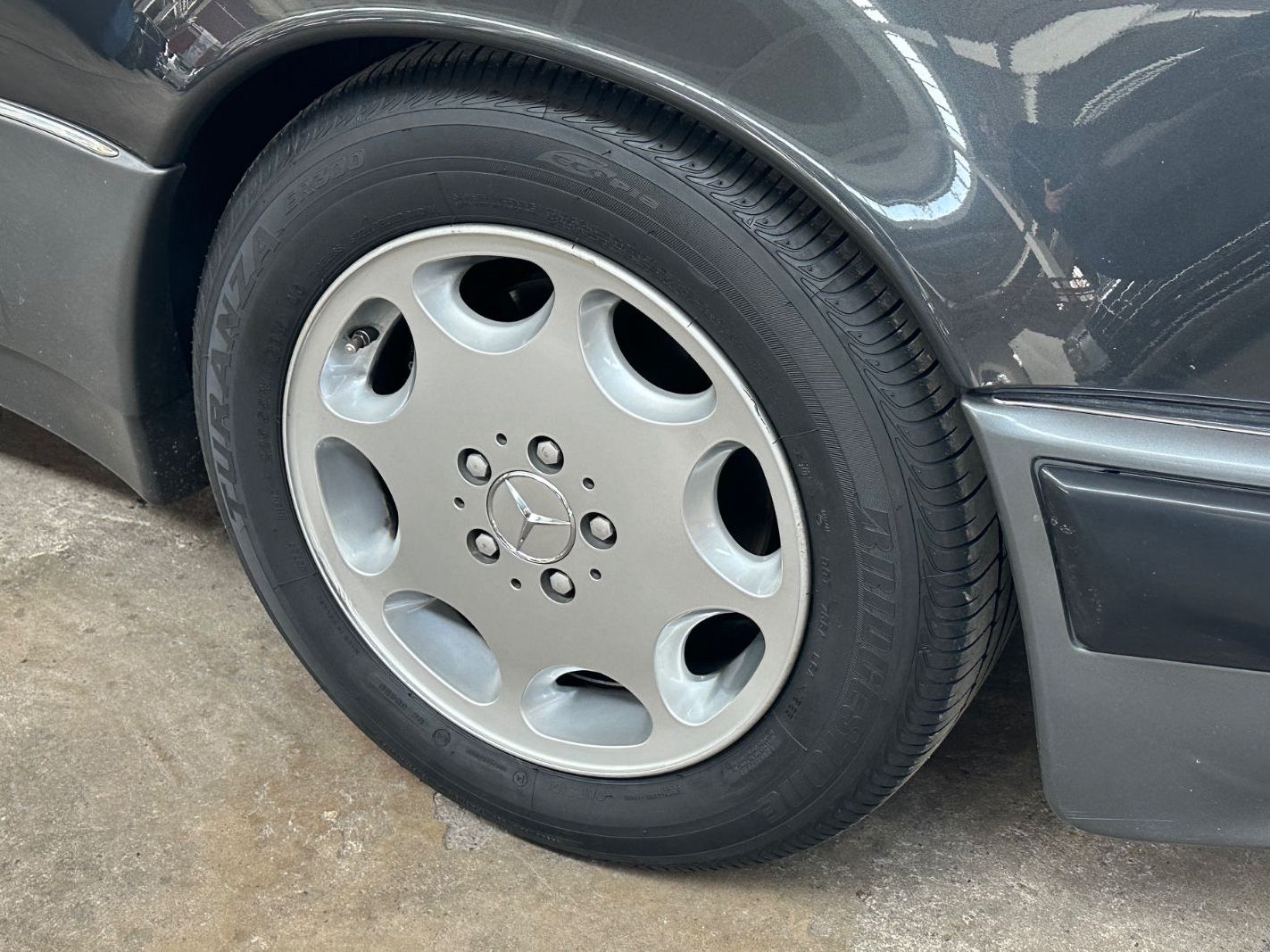 Fahrzeugabbildung Mercedes-Benz 500E W124 Original km Erstlack Technik top