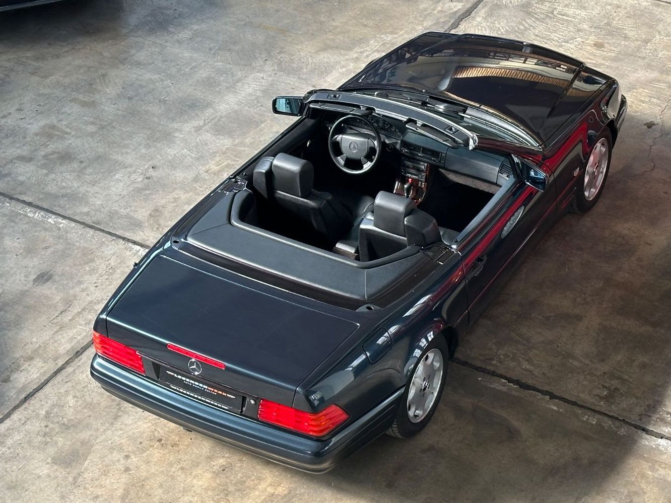 Fahrzeugabbildung Mercedes-Benz SL280 DEUTSCH 1. Lack PANORAMA GLASDACH MBScheck